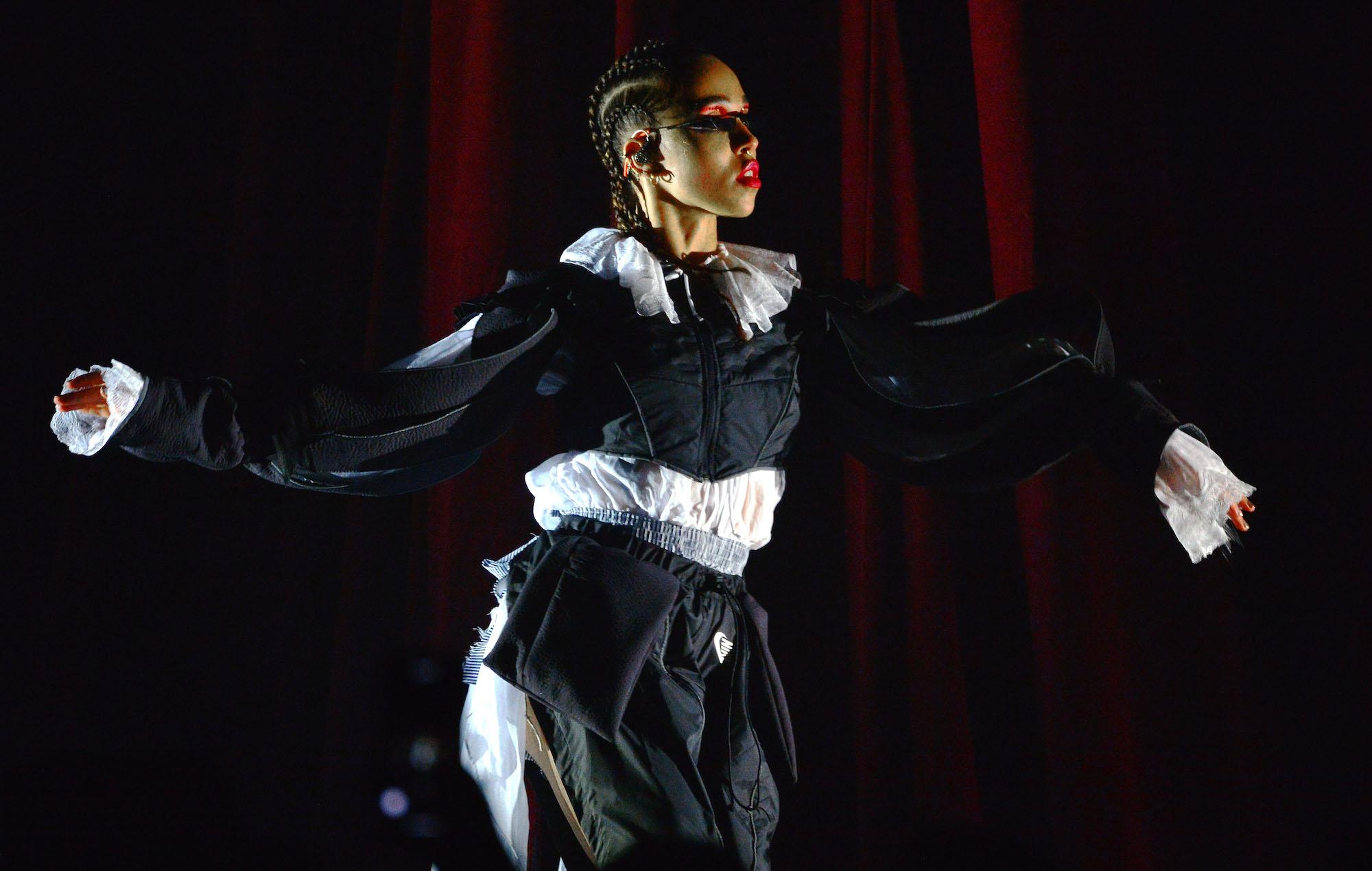 Watch FKA twigs in training for beautiful 'Cellophane' video in new