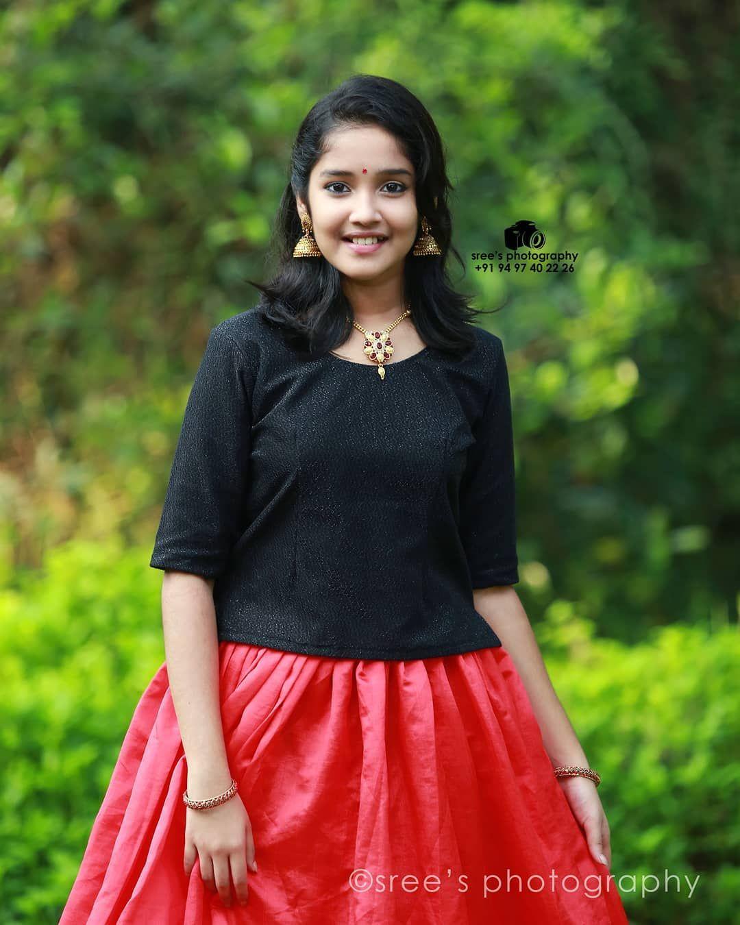 Child Actress Anikha Surendran photohoot, stills HD
