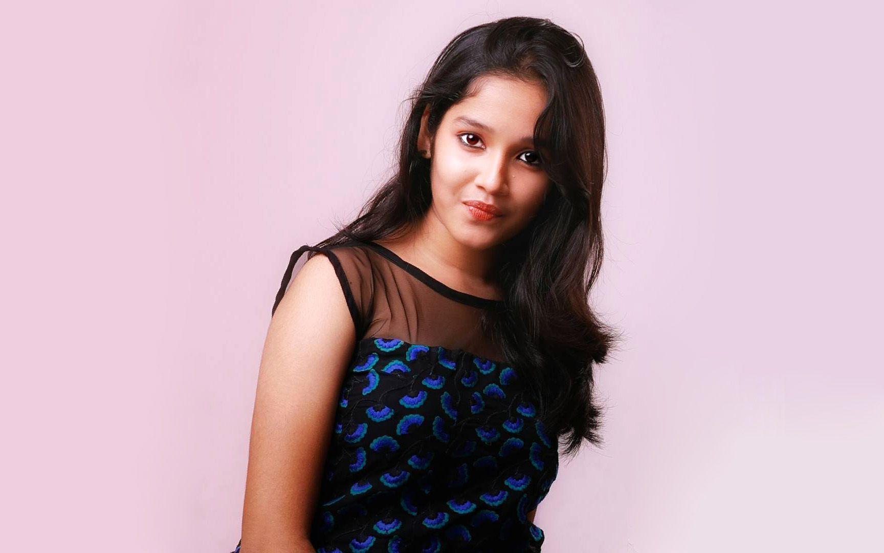 Anikha Surendran Cute Wallpaper Wallpaper in 2019