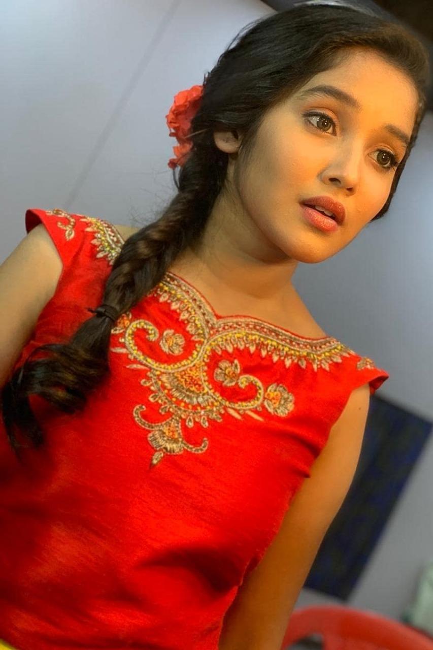 Yennai Arindhaal' fame baby Anikha Surendran