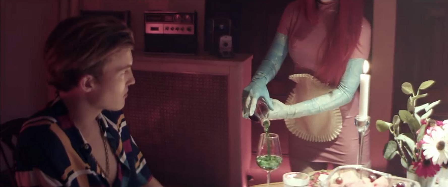 Ava Max: Sweet but Psycho