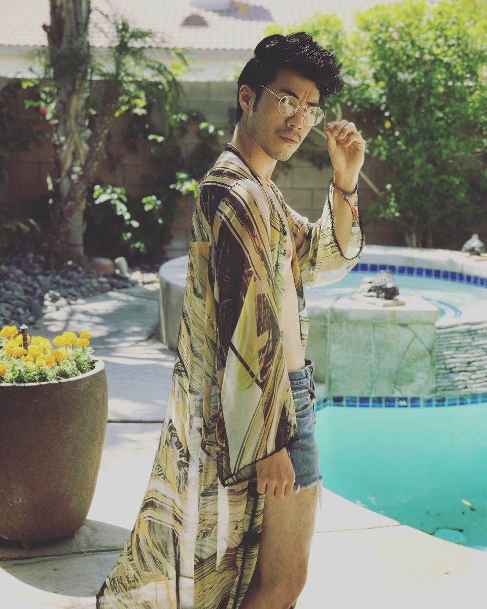 Eugene Lee Yang? Kimoyes