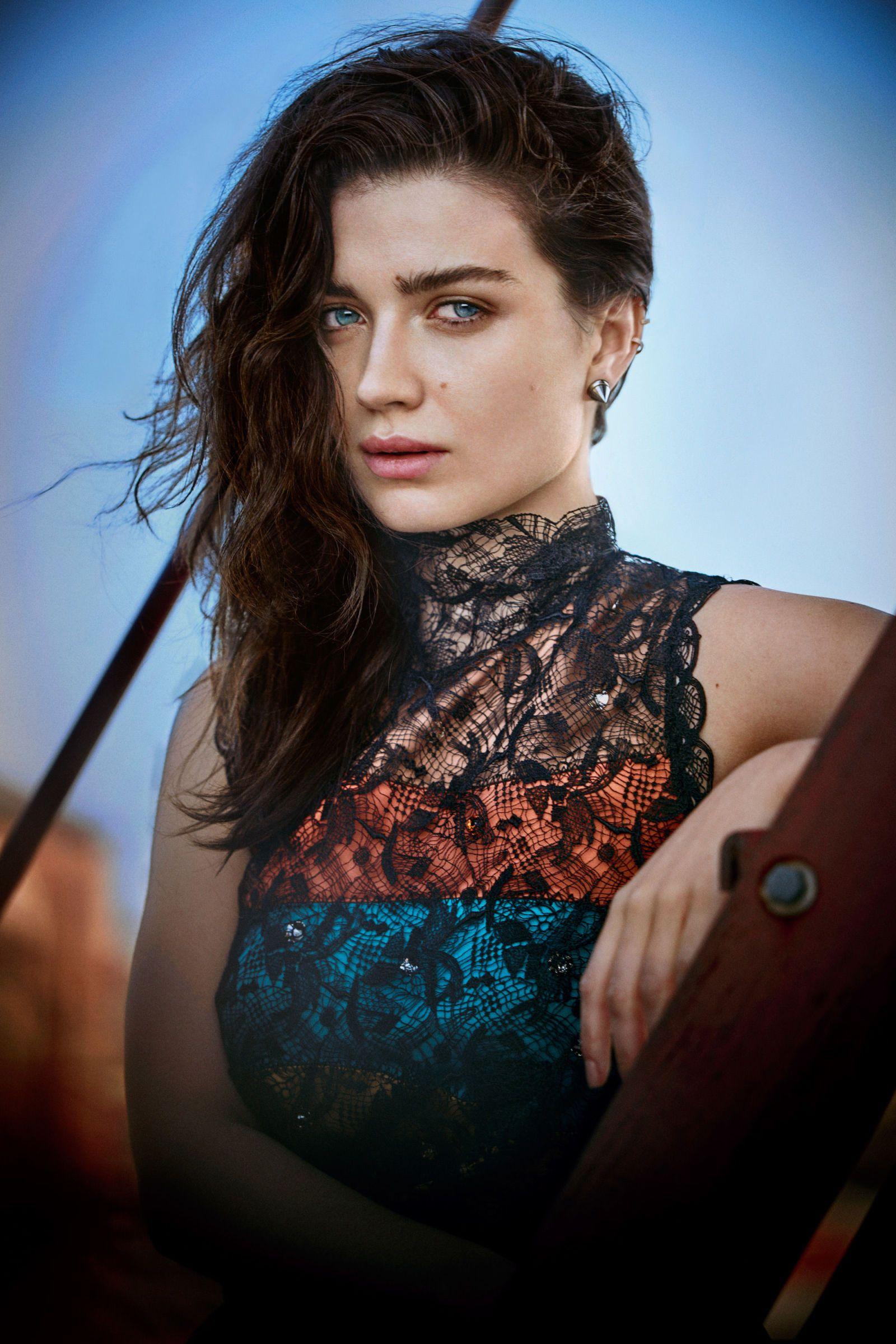 Ingenue: Eve Hewson. T&C Modern Swans. Ireland fashion, Fashion