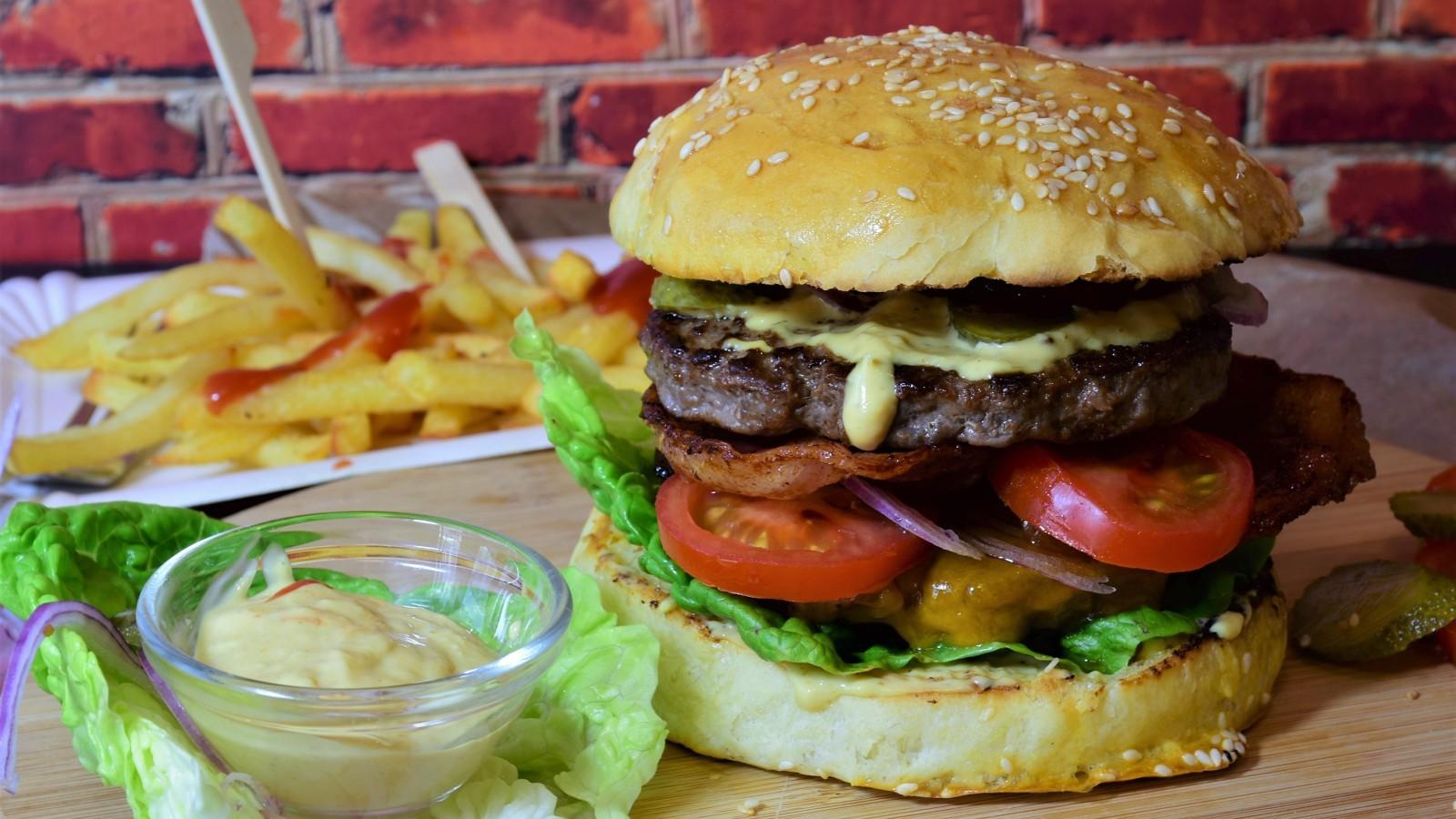 Download 1600x900 Hamburger, Fast Food, French Fries Wallpaper