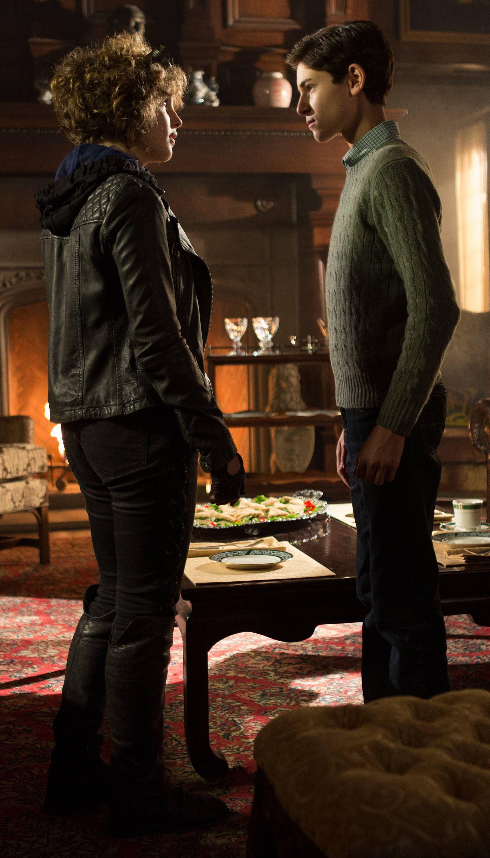 Gotham 2x07 & Bruce Camren Bicondova & David Mazouz