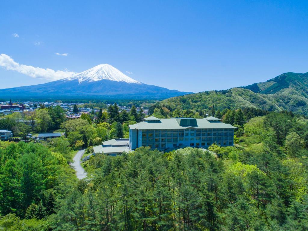 Fuji View Hotel in Fujikawaguchiko Deals, Photo & Reviews