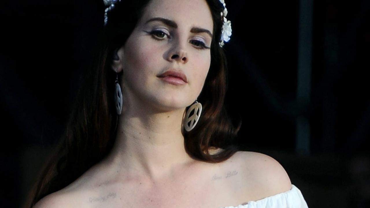 Lana Del Rey zegt dat nieuw album klaar is. NU laatste nieuws