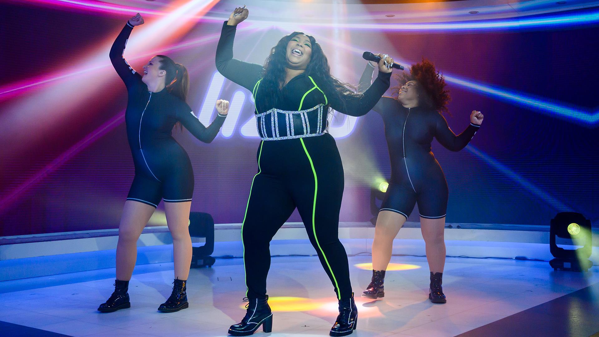 Watch Lizzo perform 'Juice' live on TODAY