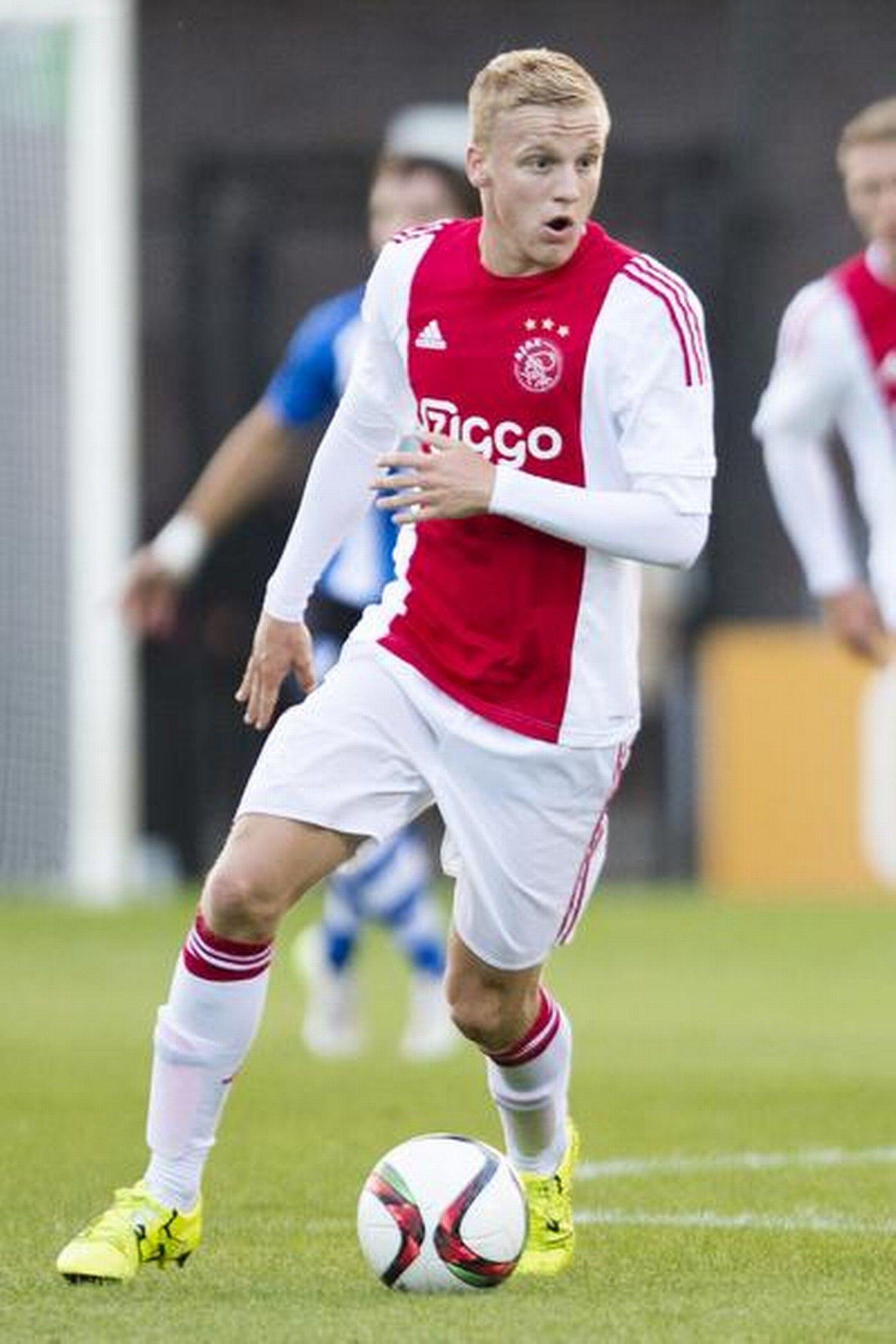 Donny Van De Beek 2015 Present. Eredivisie. Voetbal, Voetballers