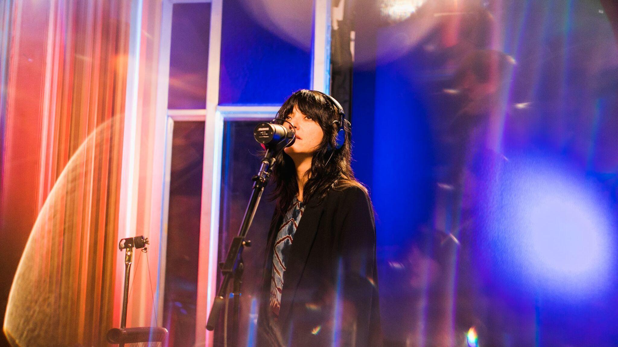 Sharon Van Etten Seventeen Wallpapers Wallpaper Cave