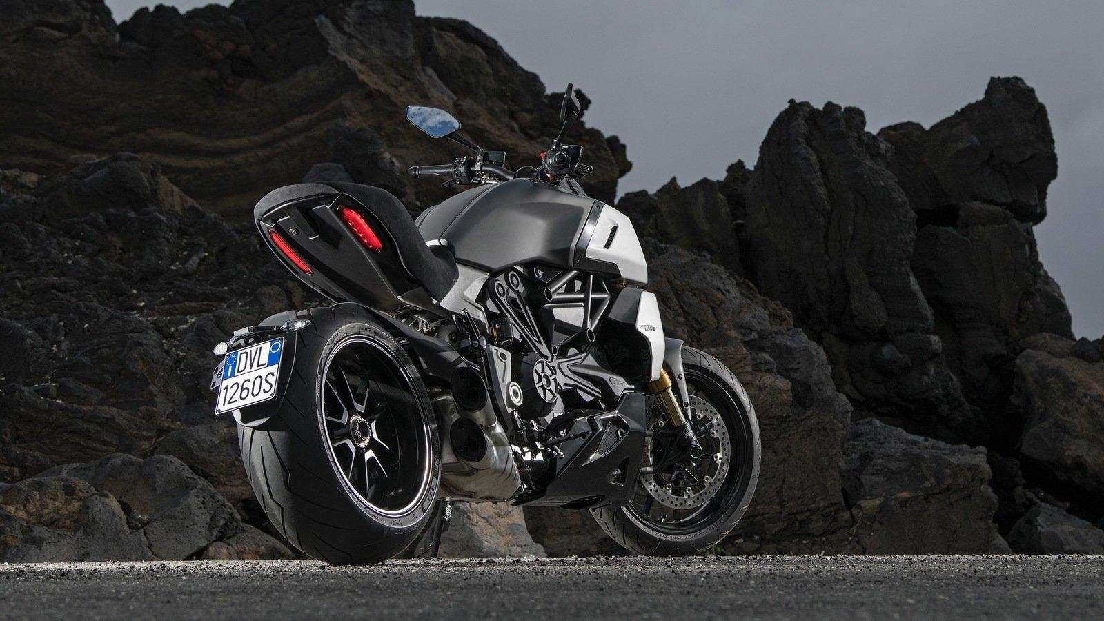 Meet The New 2019 Ducati Diavel 1260 / 1260 S