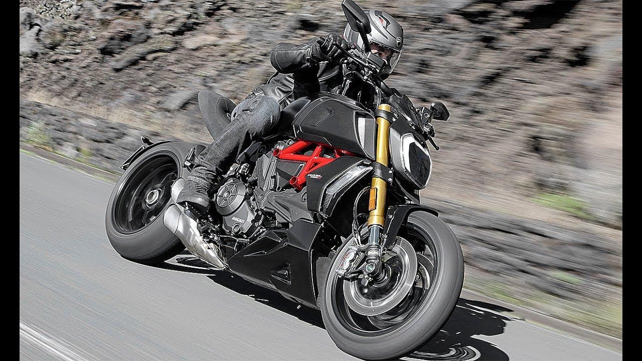 new Ducati Diavel 1260 & Diavel 1260 S action photo & color