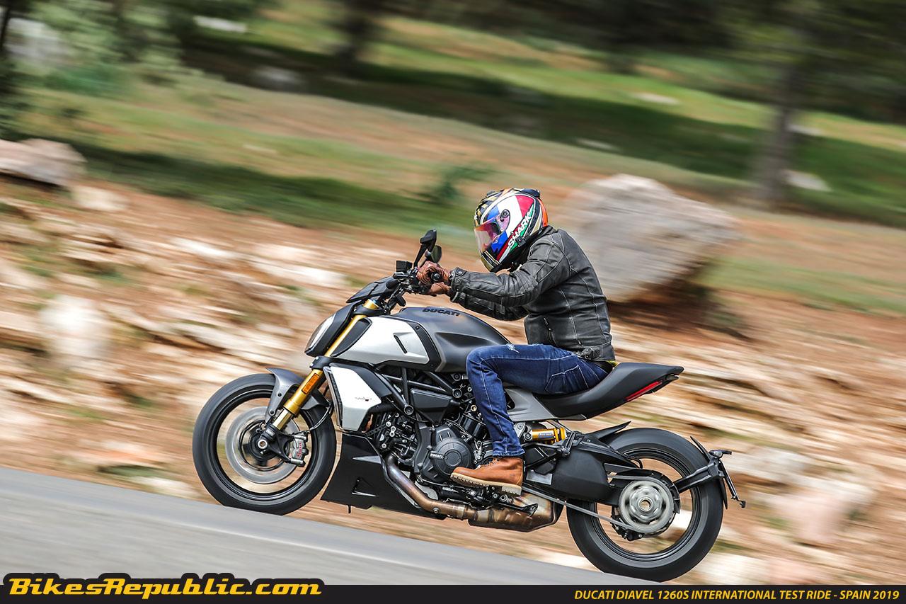 Video: New Ducati Diavel 1260S Tested in Spain!