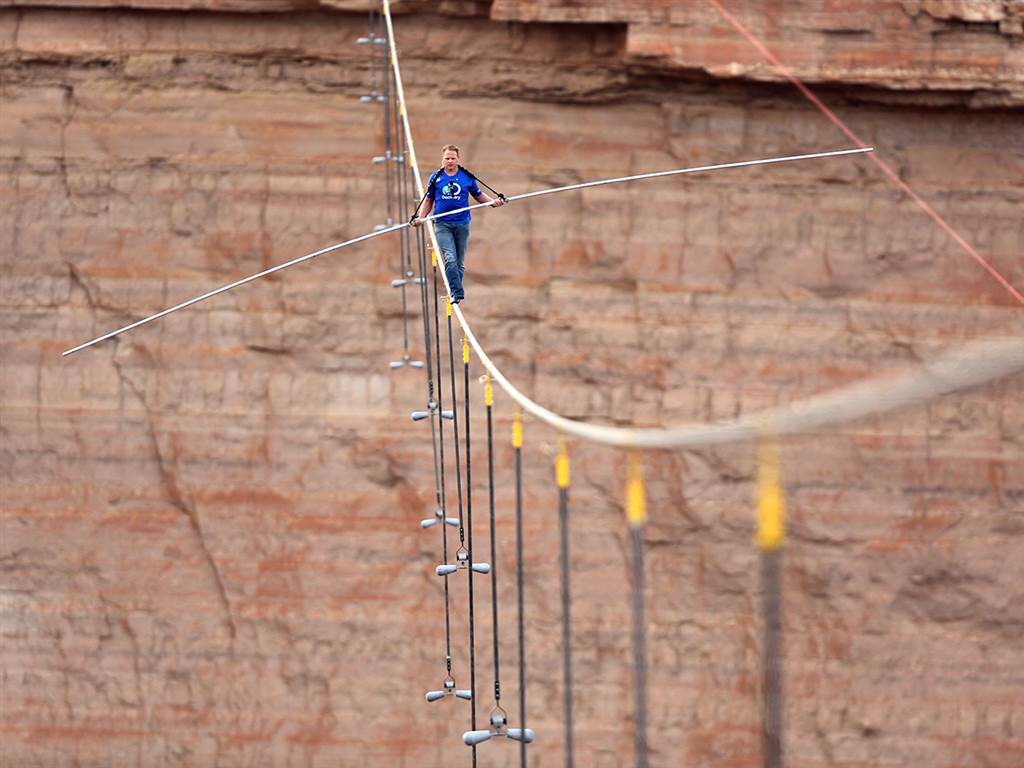 Wallenda Hopes To Try NYC High Wire Walk Despite NYPD Resistance