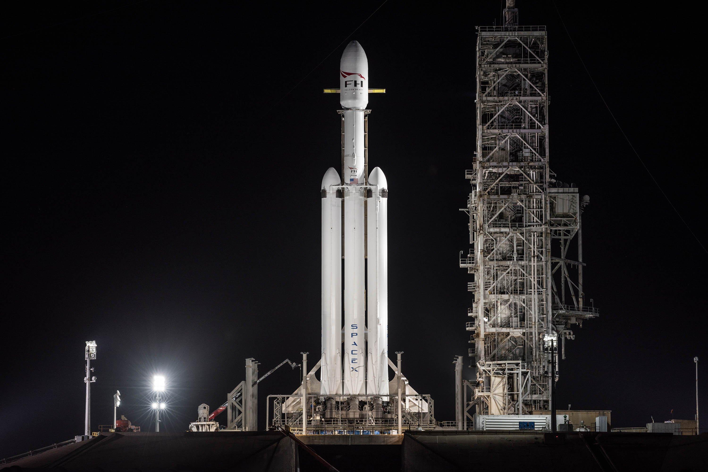 Preview: SpaceX Set To Debut Falcon Heavy Rocket Via Long Awaited