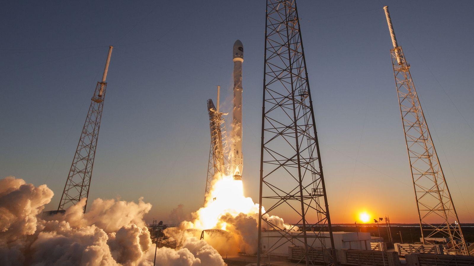 SpaceX to resume rocket launches this month