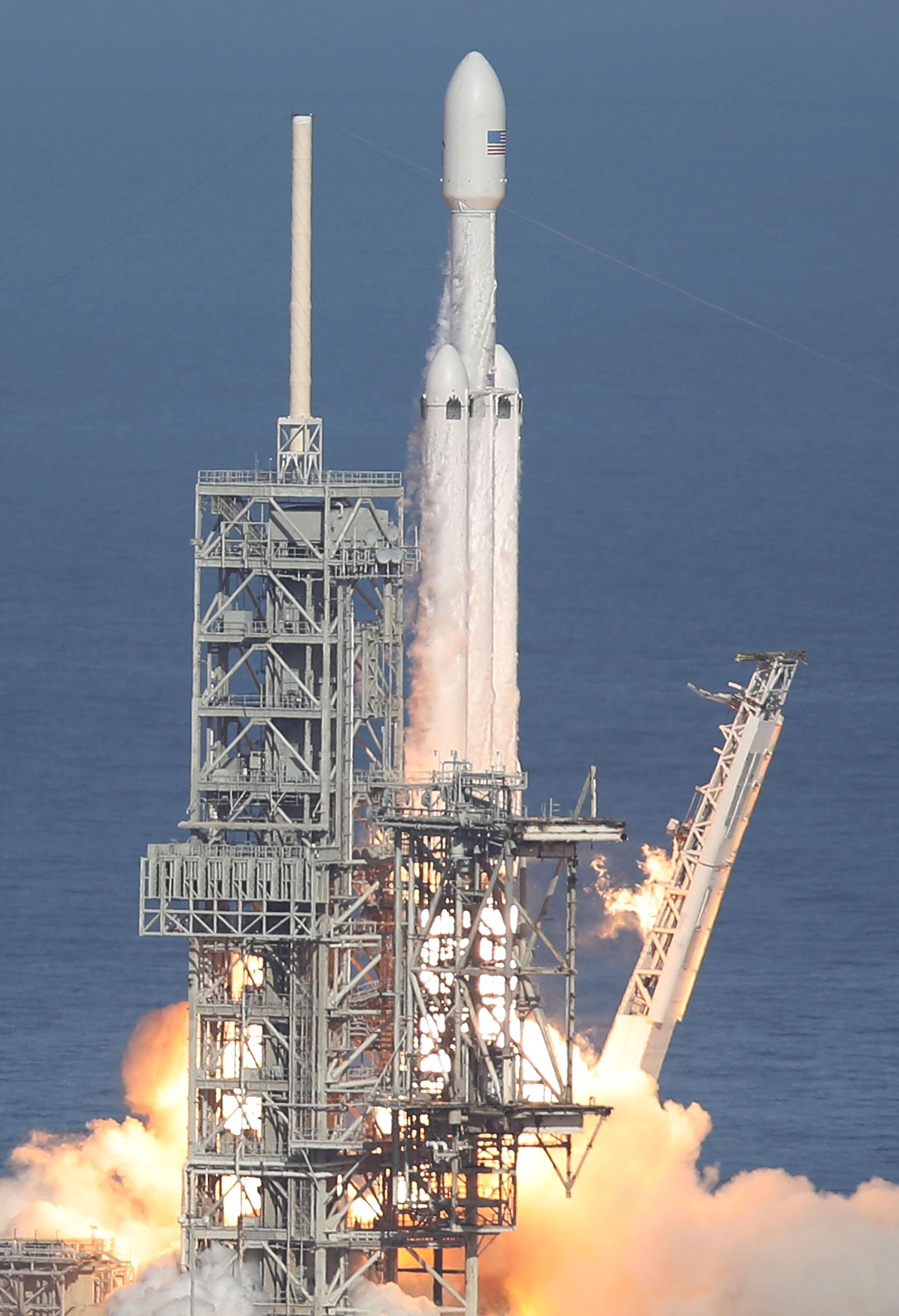 SpaceX Falcon Heavy Launch Video Live Stream: Where To Watch Rocket