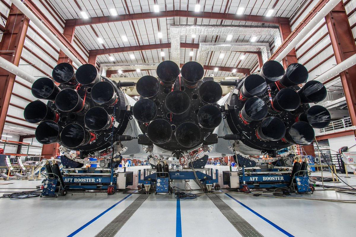 Elon Musk Unveils Falcon Heavy Rocket Photo Ahead of Maiden Flight