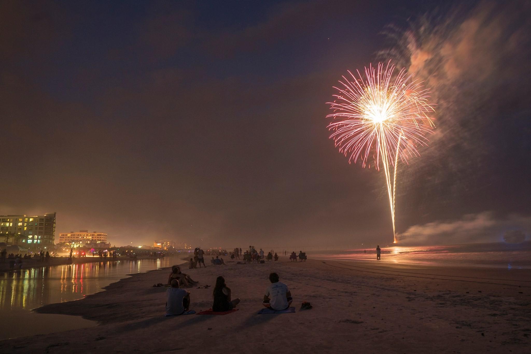 jacksonville beach fireworks independence day florida