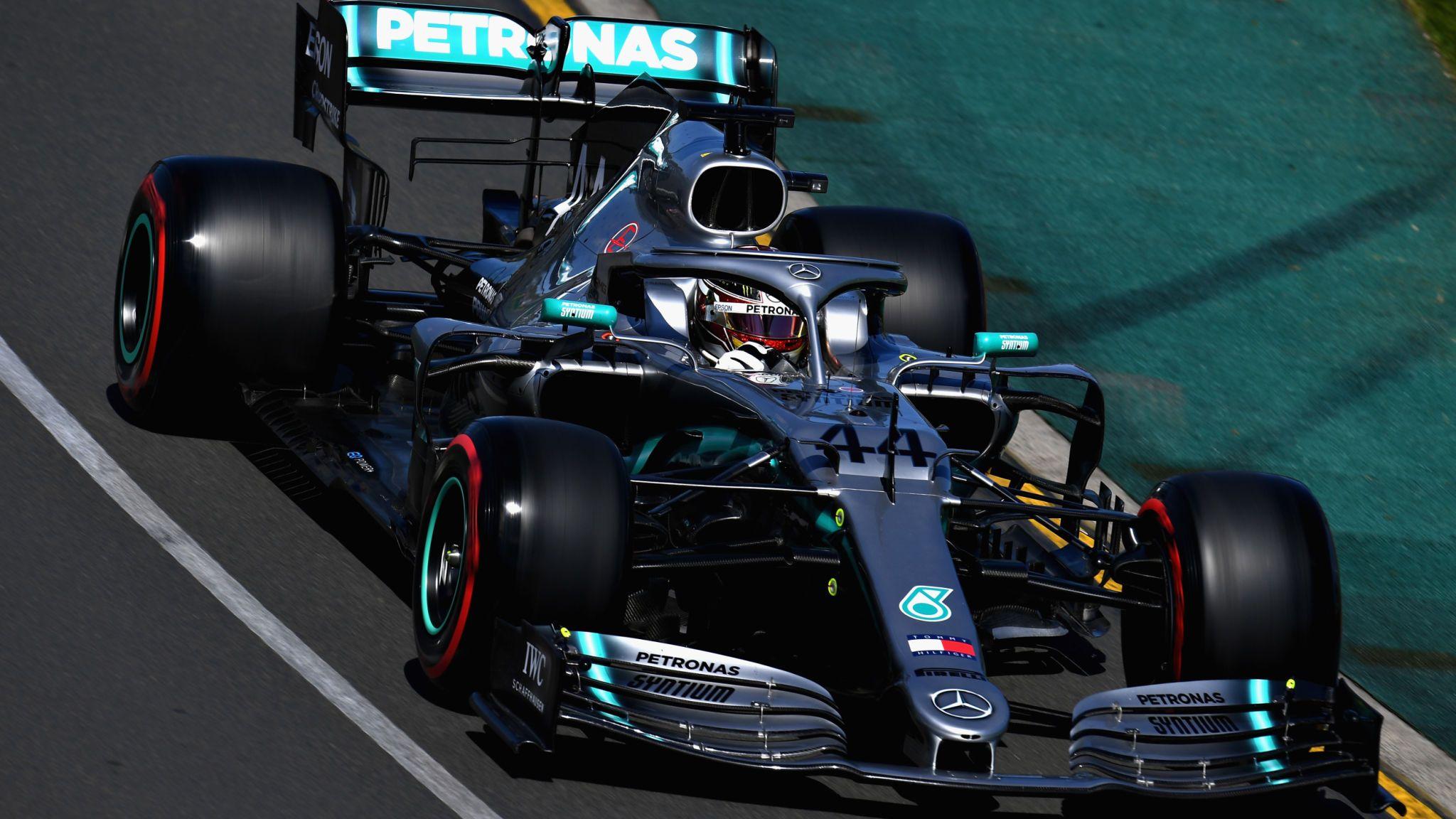 Australian GP, Practice One: Lewis Hamilton pips Sebastian Vettel