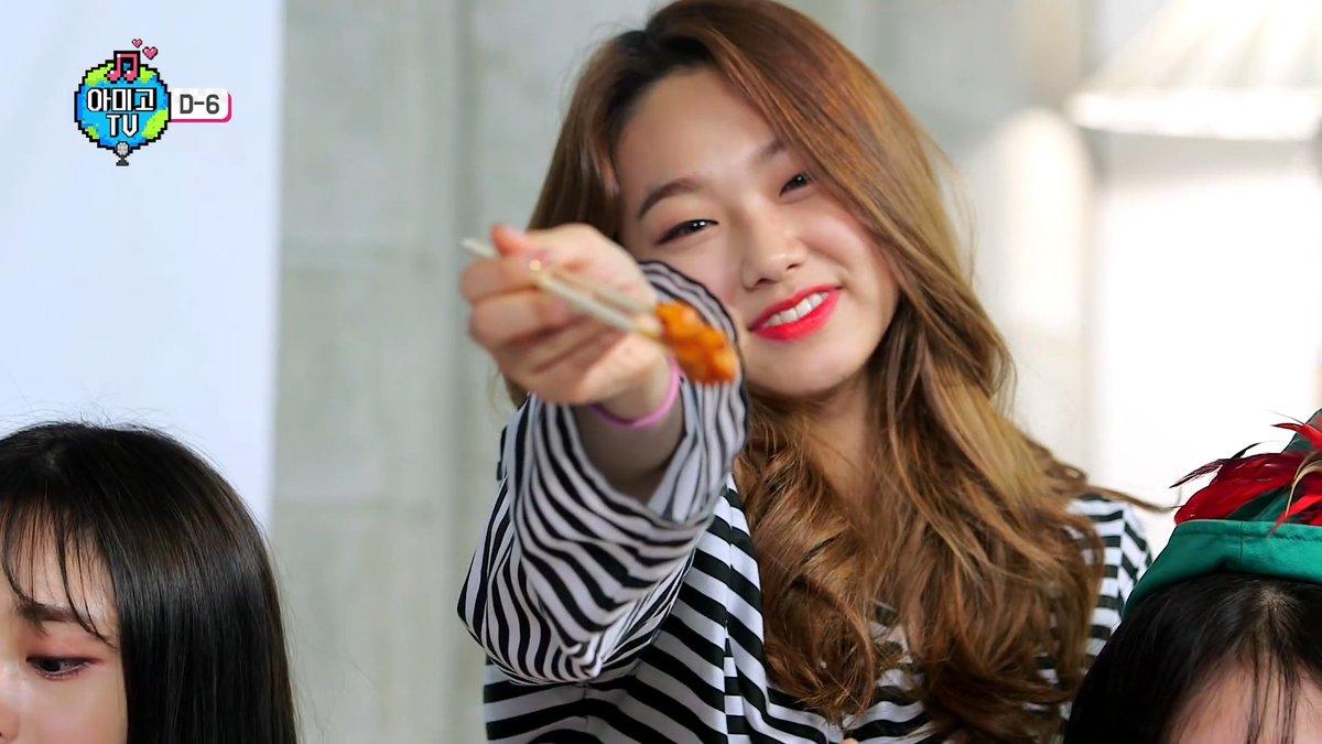 Kang Mina: In any kind of situation, eating comes