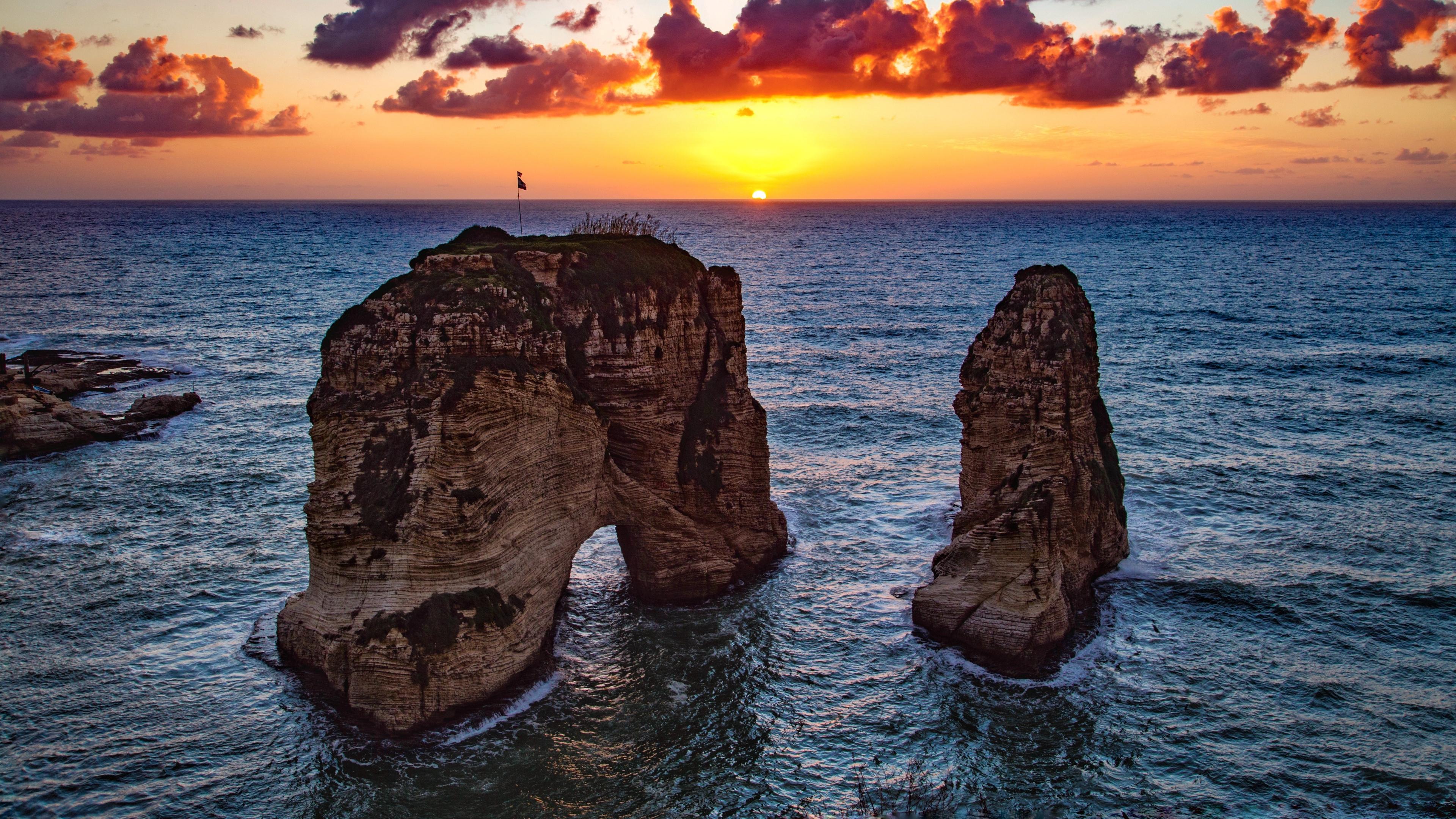 Download wallpaper 3840x2160 raouche rocks, beirut, lebanon, sea