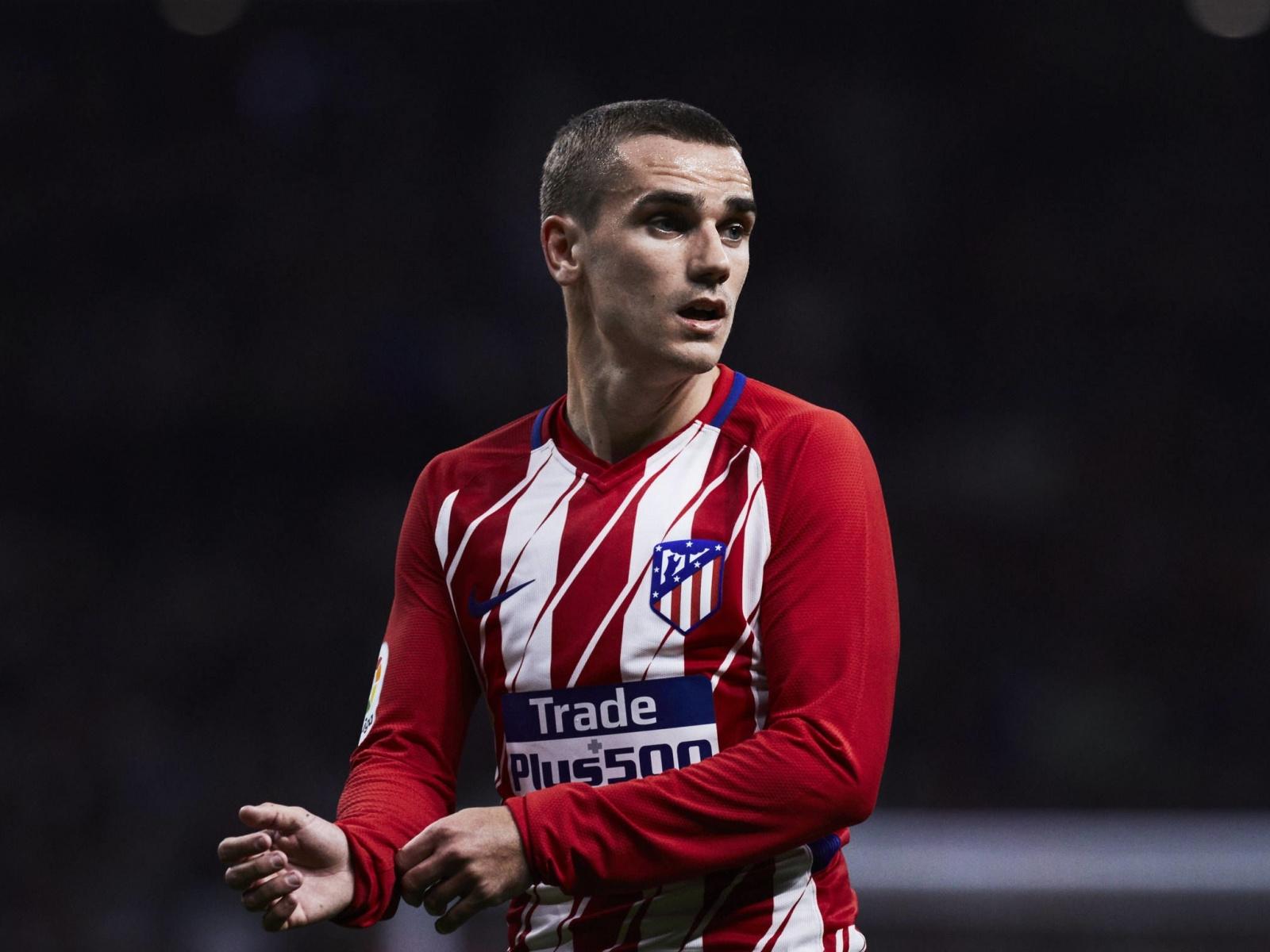 Download 1600x1200 wallpaper celebrity, antoine griezmann, sports