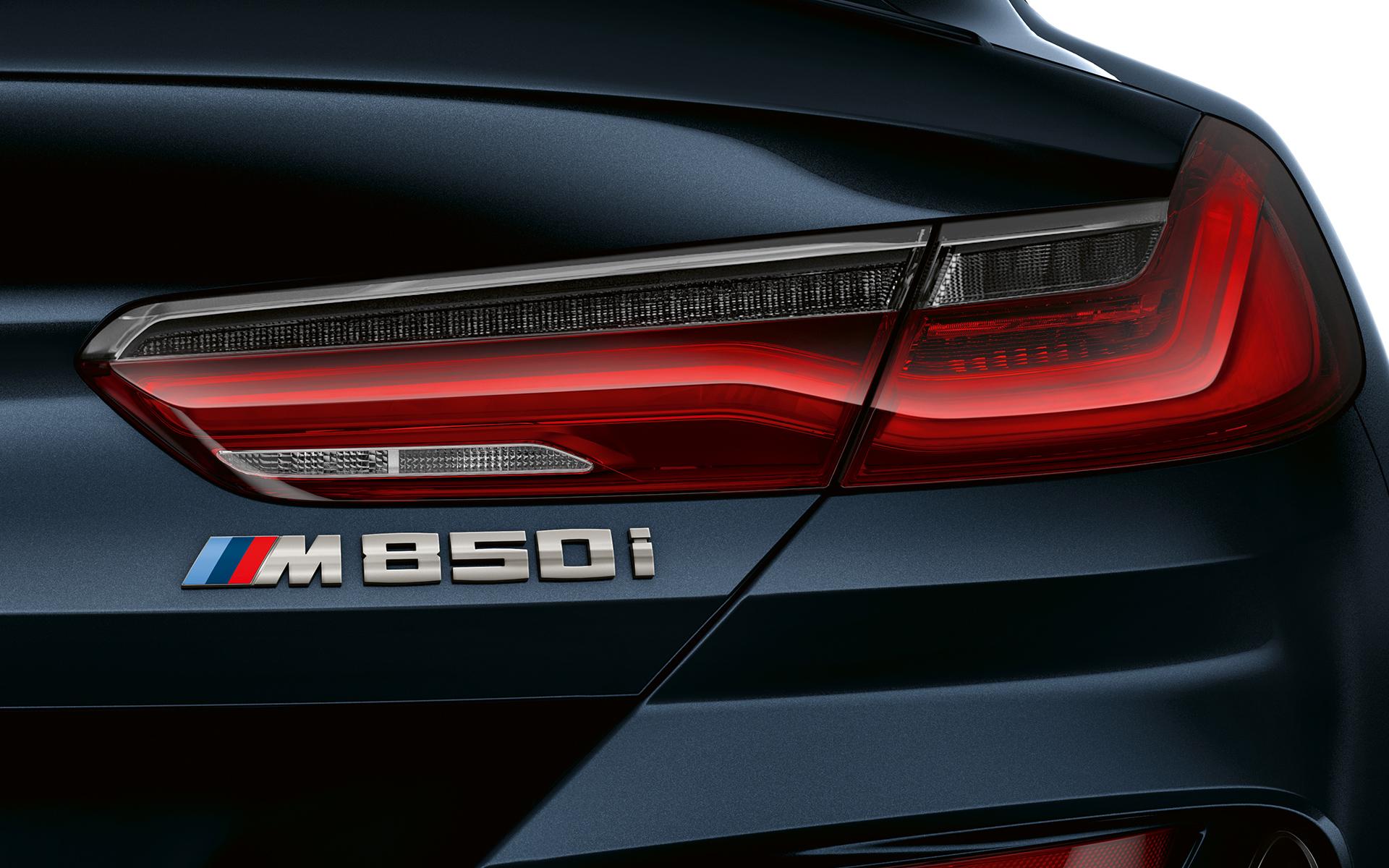 THE 8: The luxury sports car of BMW