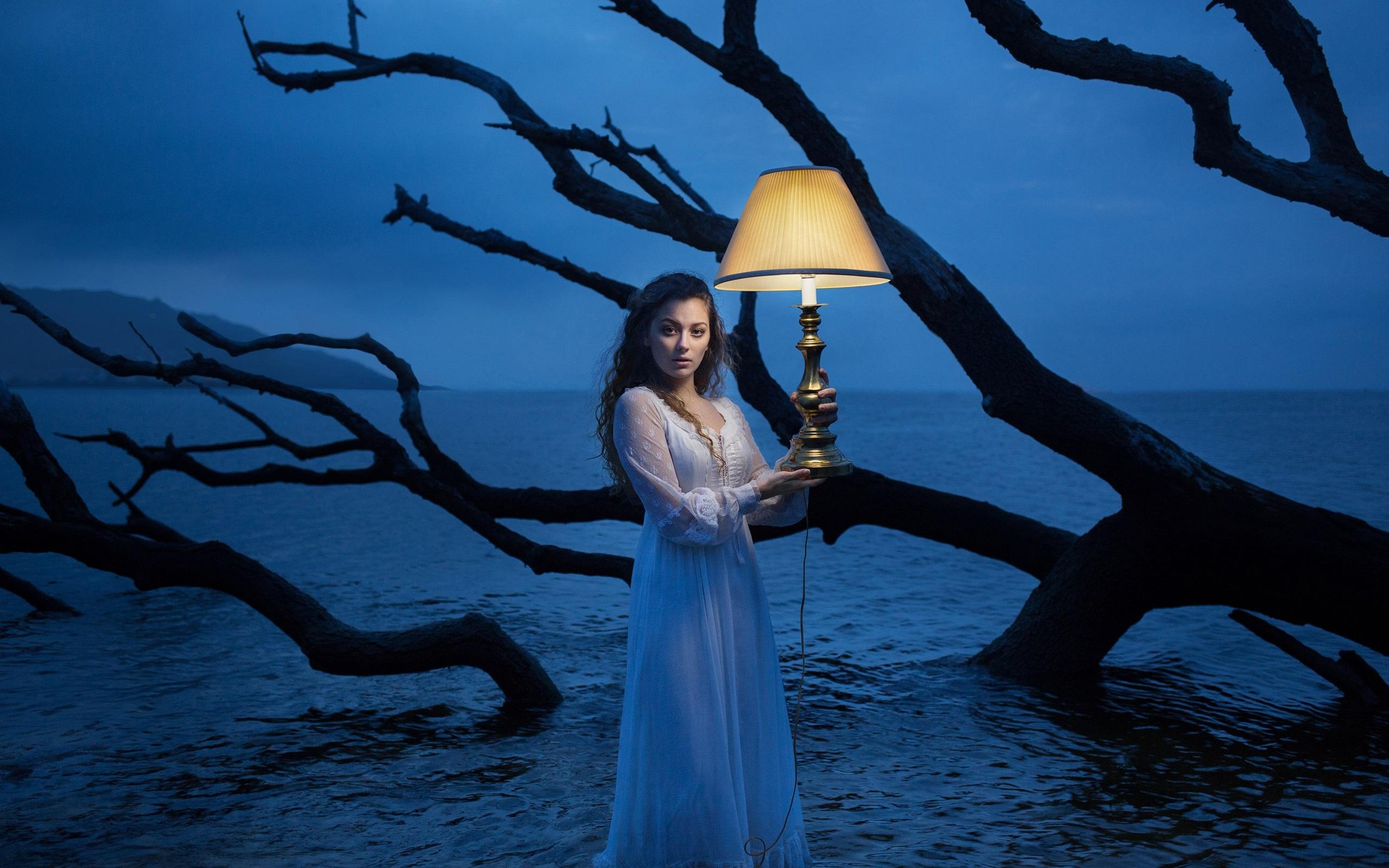 Wallpaper Girl standing in water, lamp, night 2560x1600 HD Picture