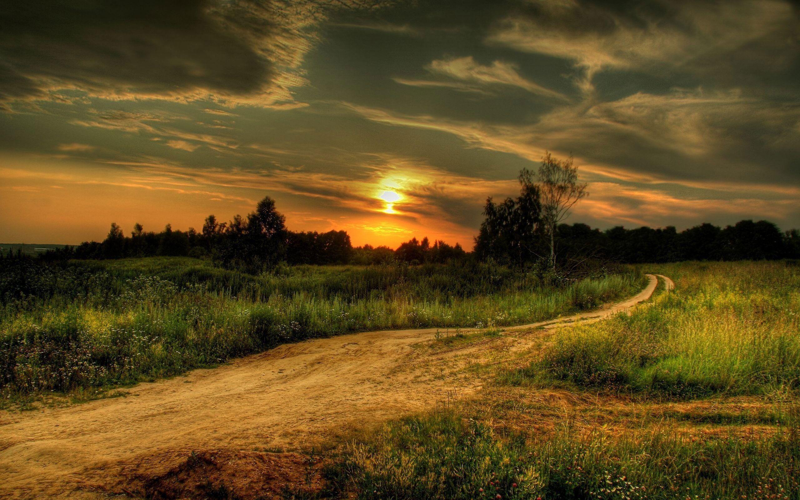 Wild West Sunset: 4K Cowboy Wallpaper - Free Download for PC