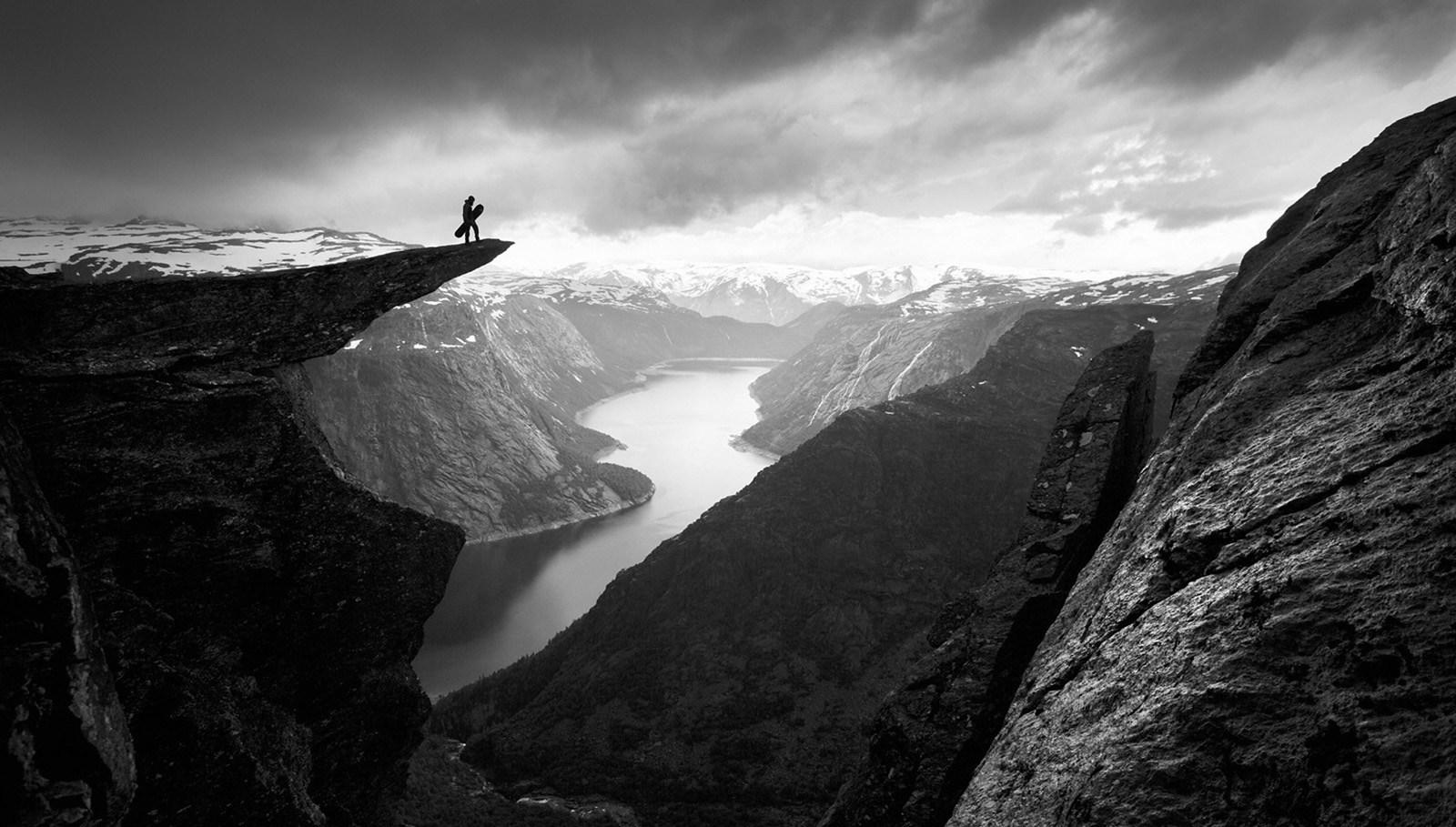Wallpaper Wednesday: Dreaming in Norway