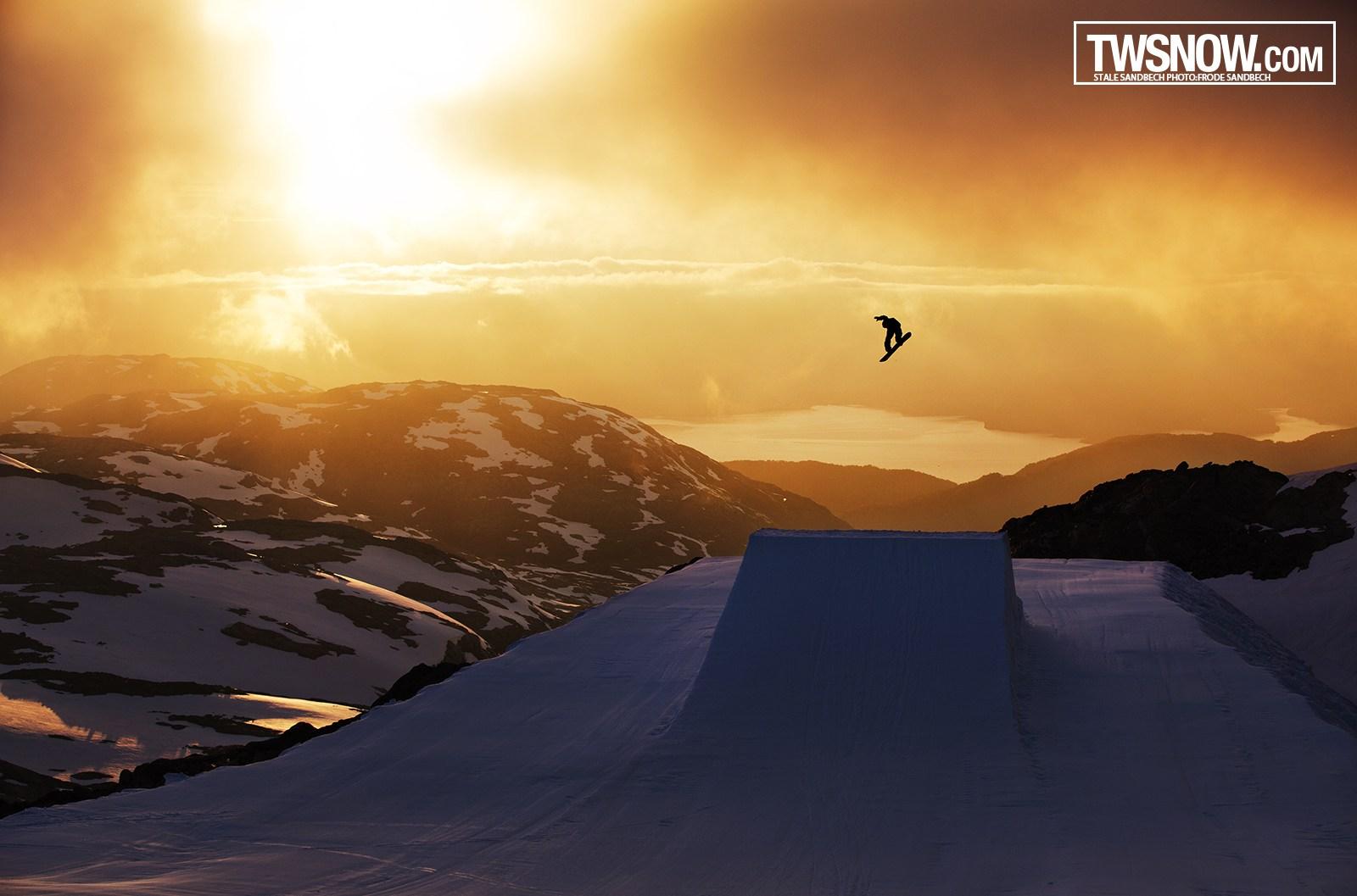 Wallpaper Wednesday: Dreaming in Norway