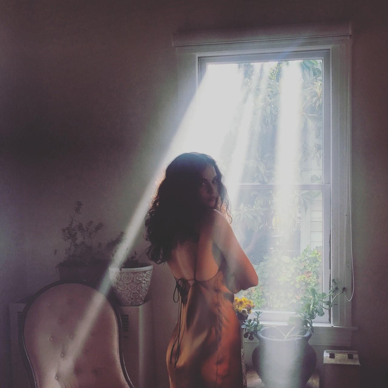 Sabrina Claudio wallpaper
