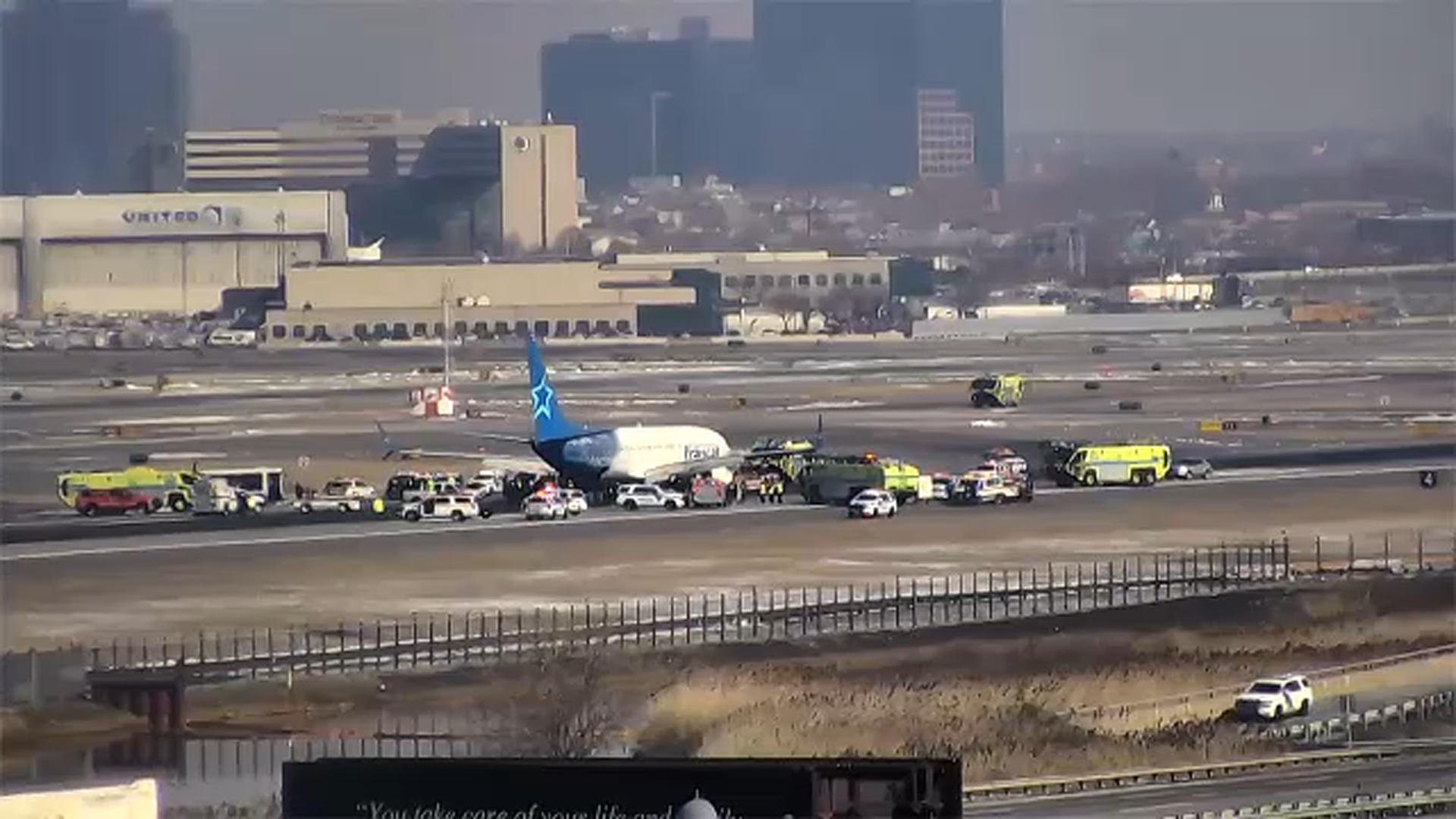 Plane makes emergency landing at Newark Airport after reports