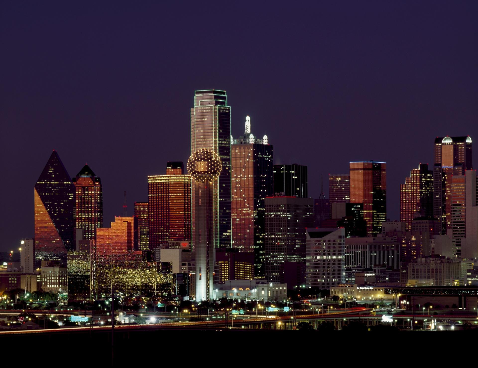 Dallas, Texas Skyline View Free Domain Picture