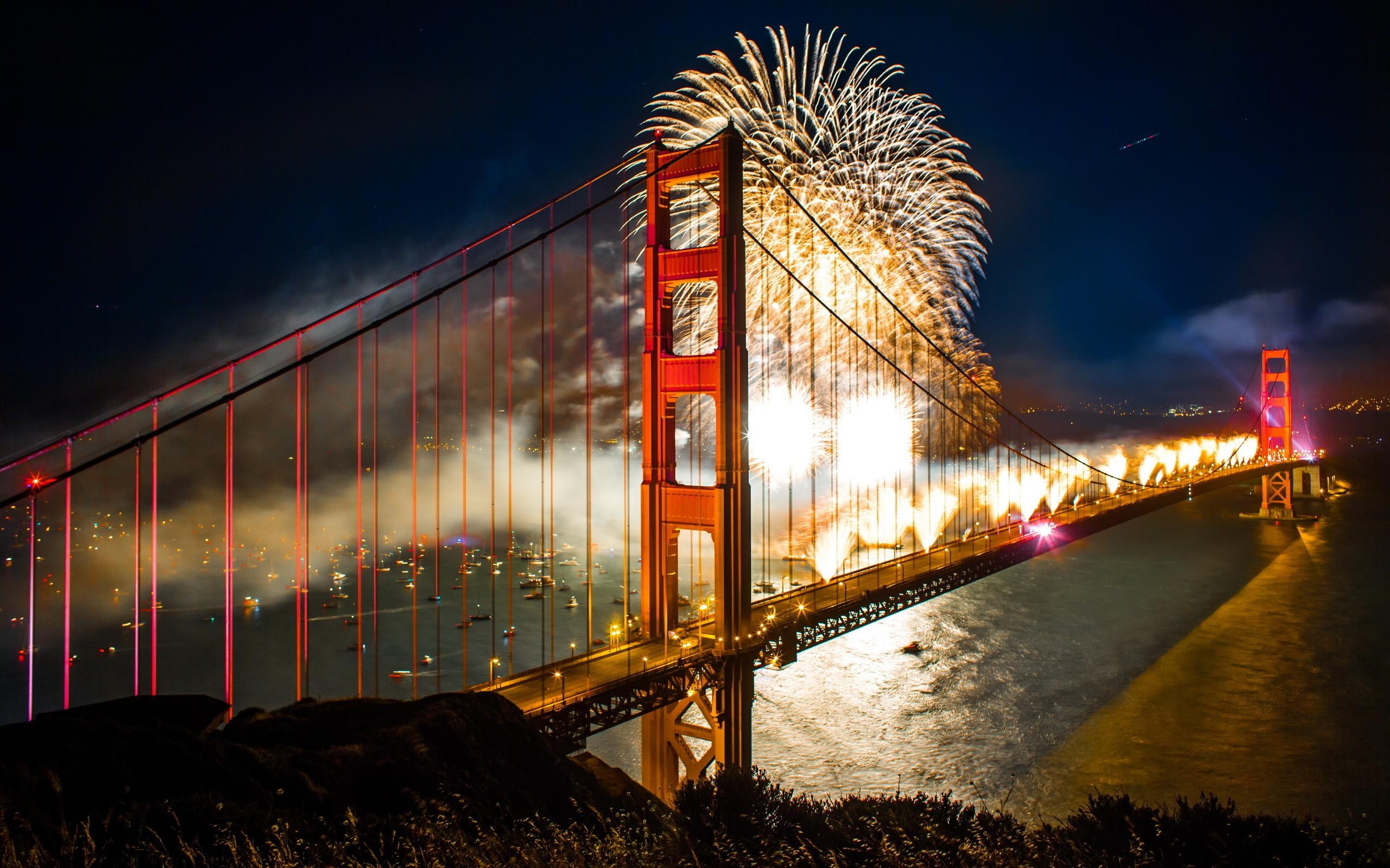 4th of July Celebration Fireworks, Golden Gate Bridge, San Francisco
