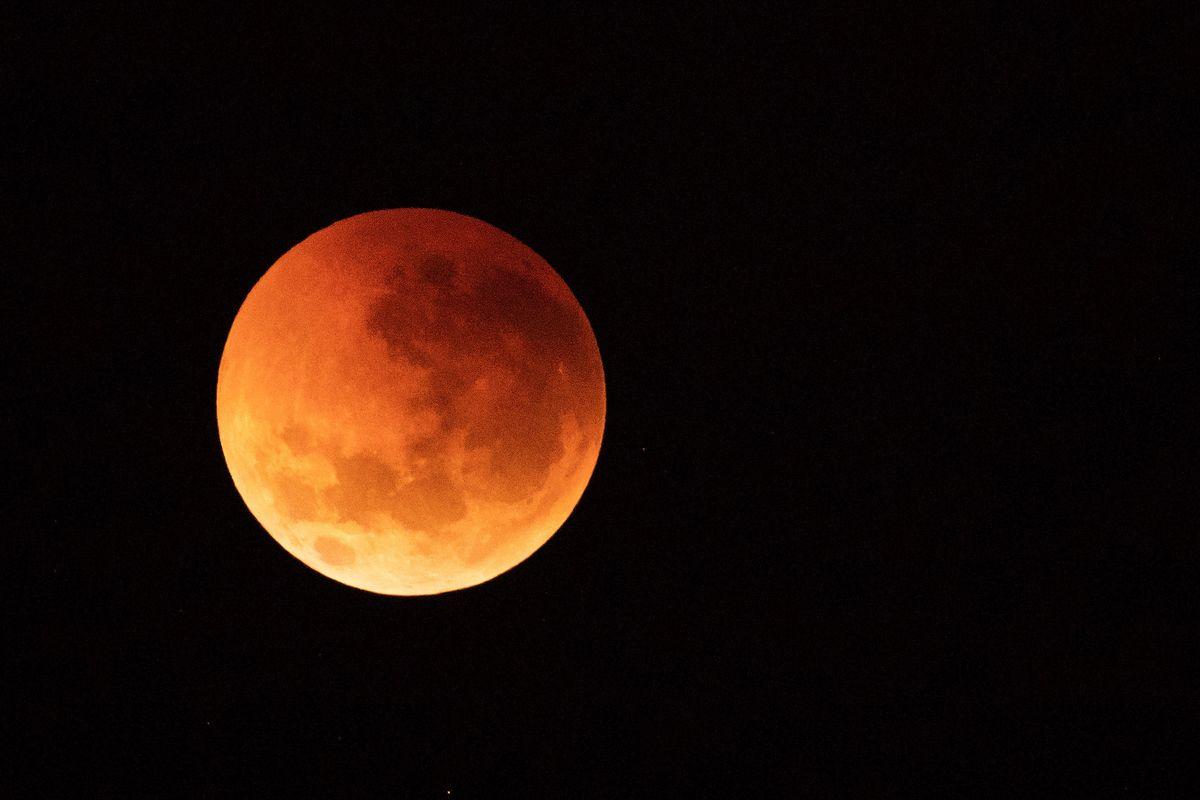 How to see the 2019 lunar eclipse in Austin