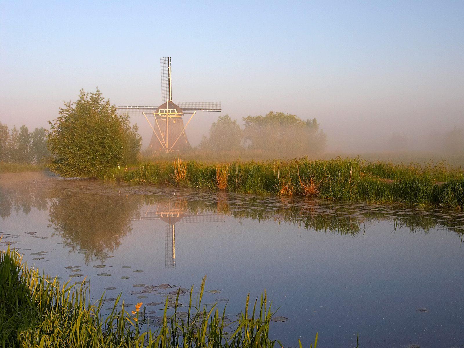 Windmill on the River Gein in Early Morning Abcoude Holland picture