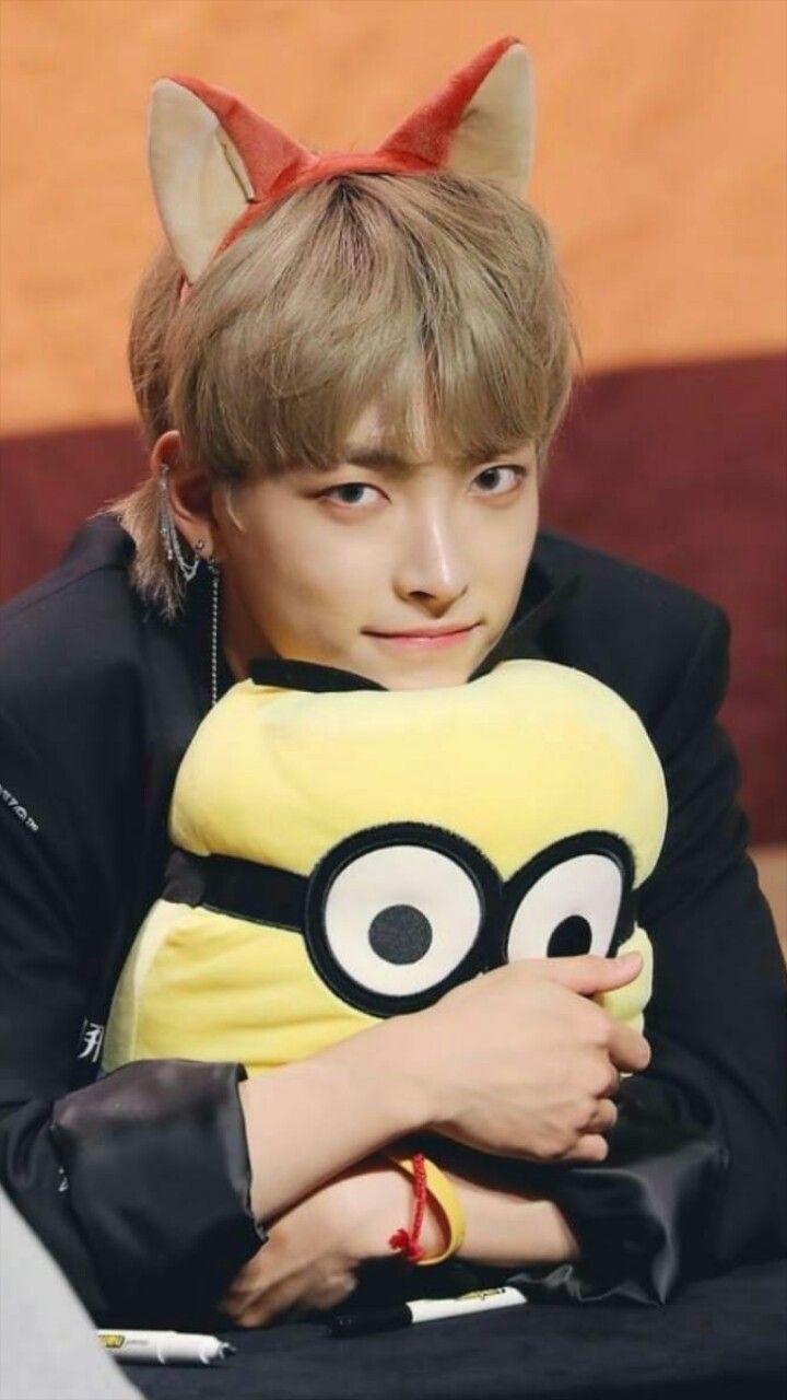 Ateez #hongjoong #cute #minion. W A L L P A P E R ♡. Boy