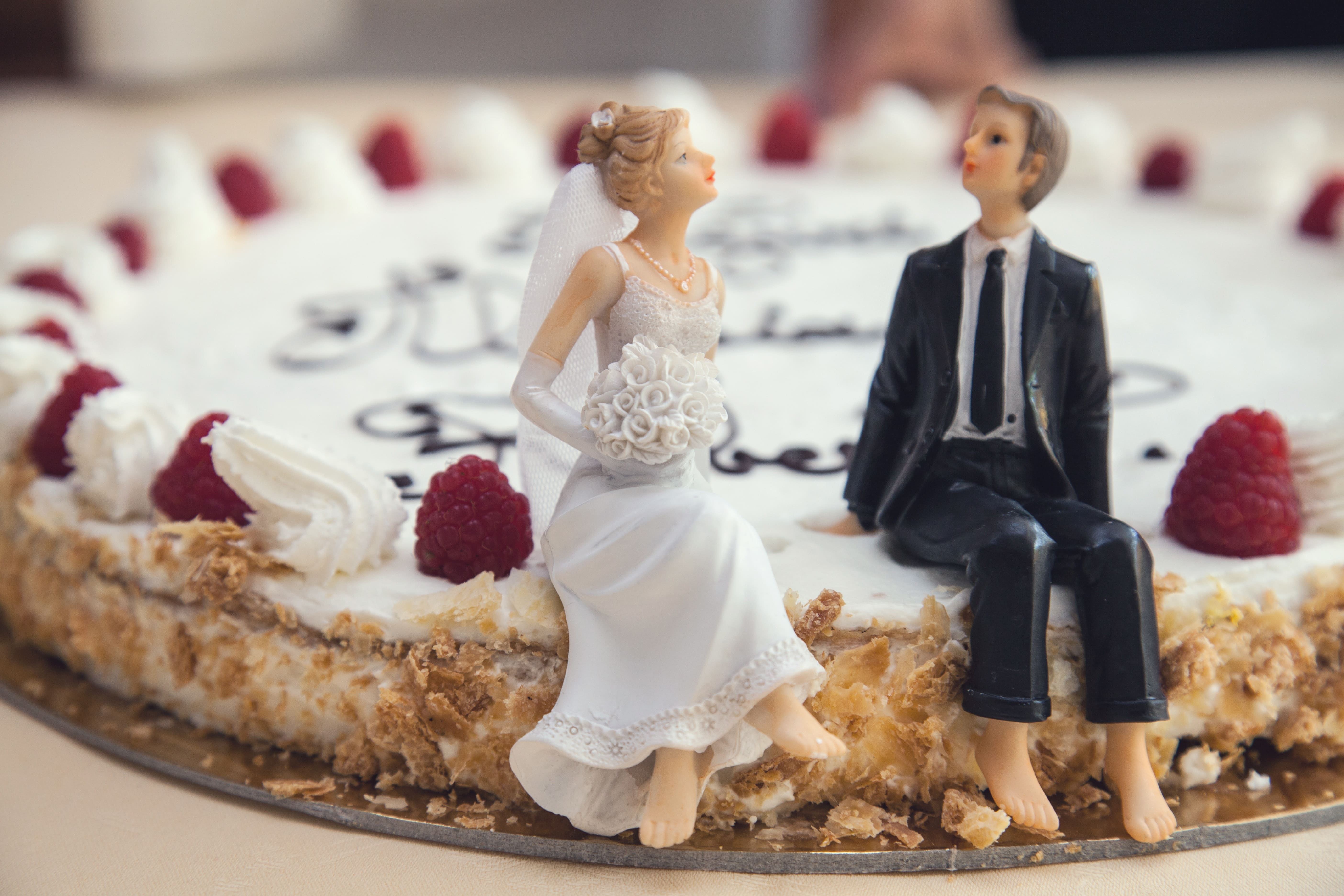 Romantic Cake Husband And Wife White Creem.
