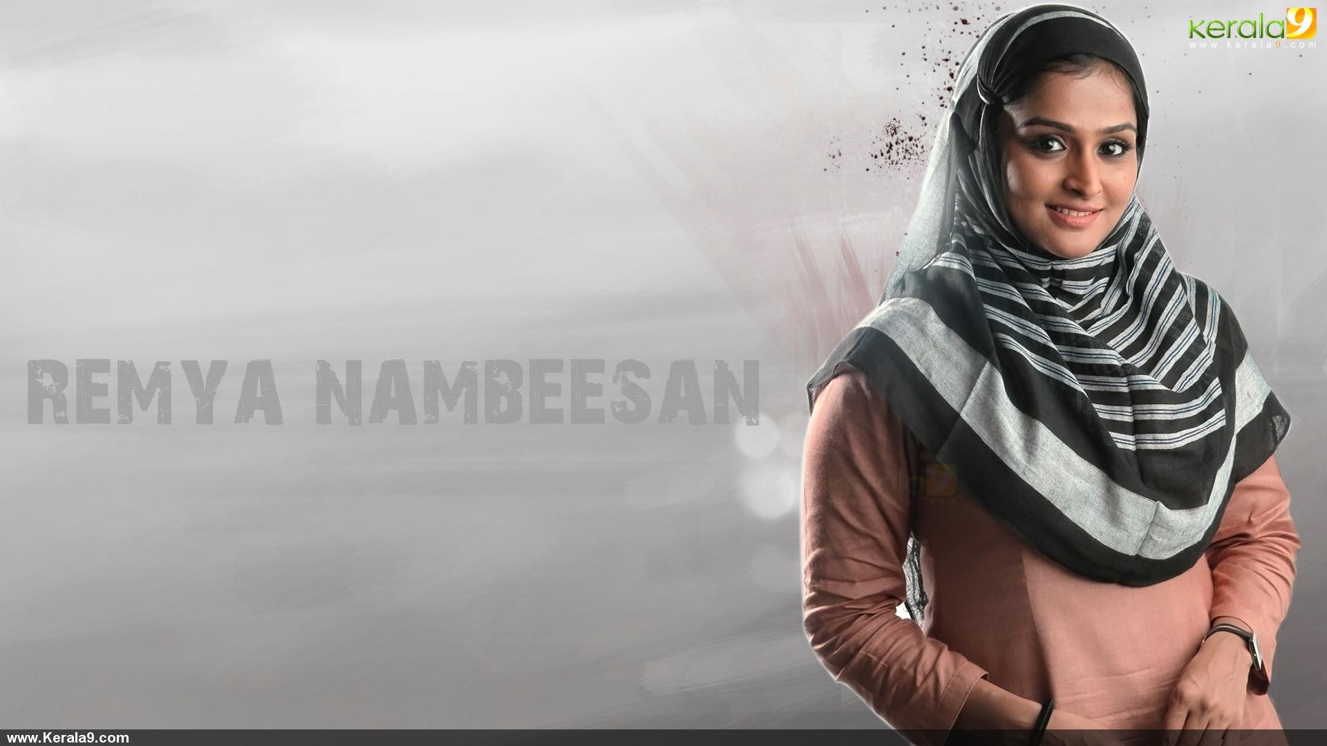 Download Remya Nambeesan Wallpaper