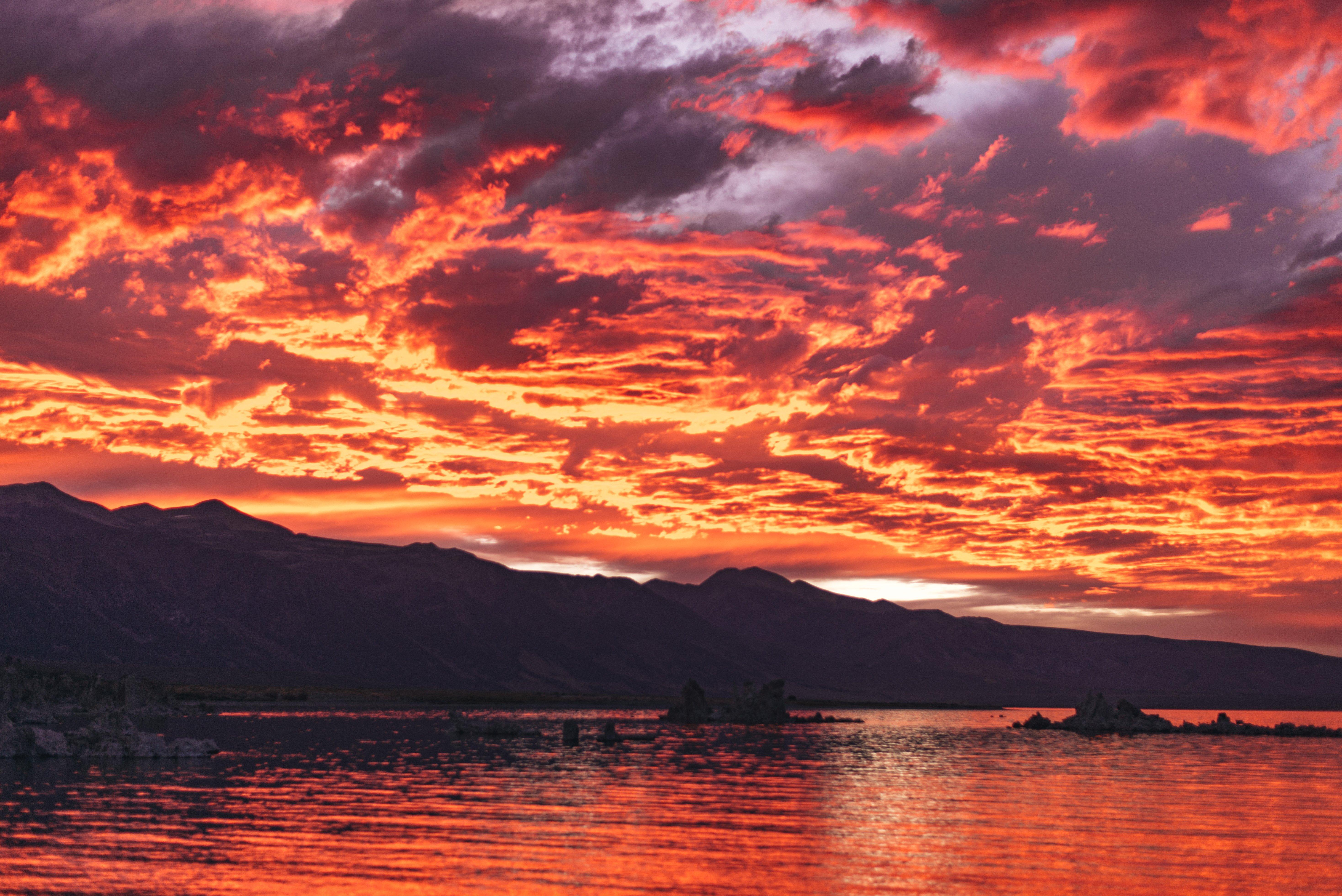 Surreal Sunset at Mono Lake California 4K wallpaper