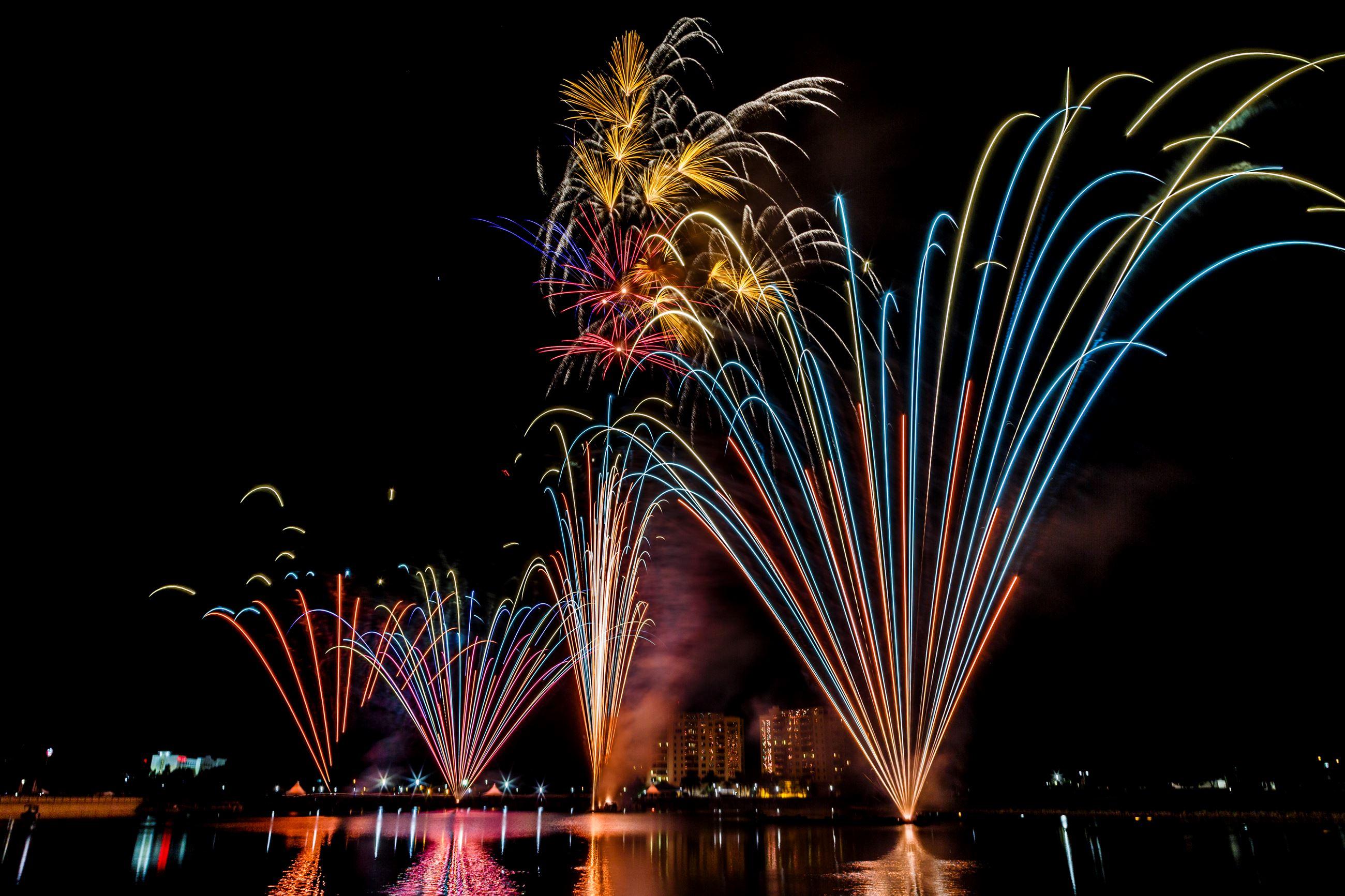 red-white-and-boom-wallpapers-wallpaper-cave