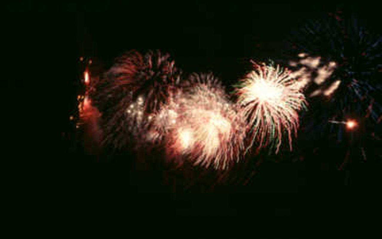 Red, White & Boom traffic information :Sunny 95