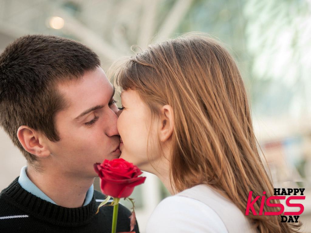 Hot Couple Kiss Wallpaper , Download 4K Wallpaper For Free