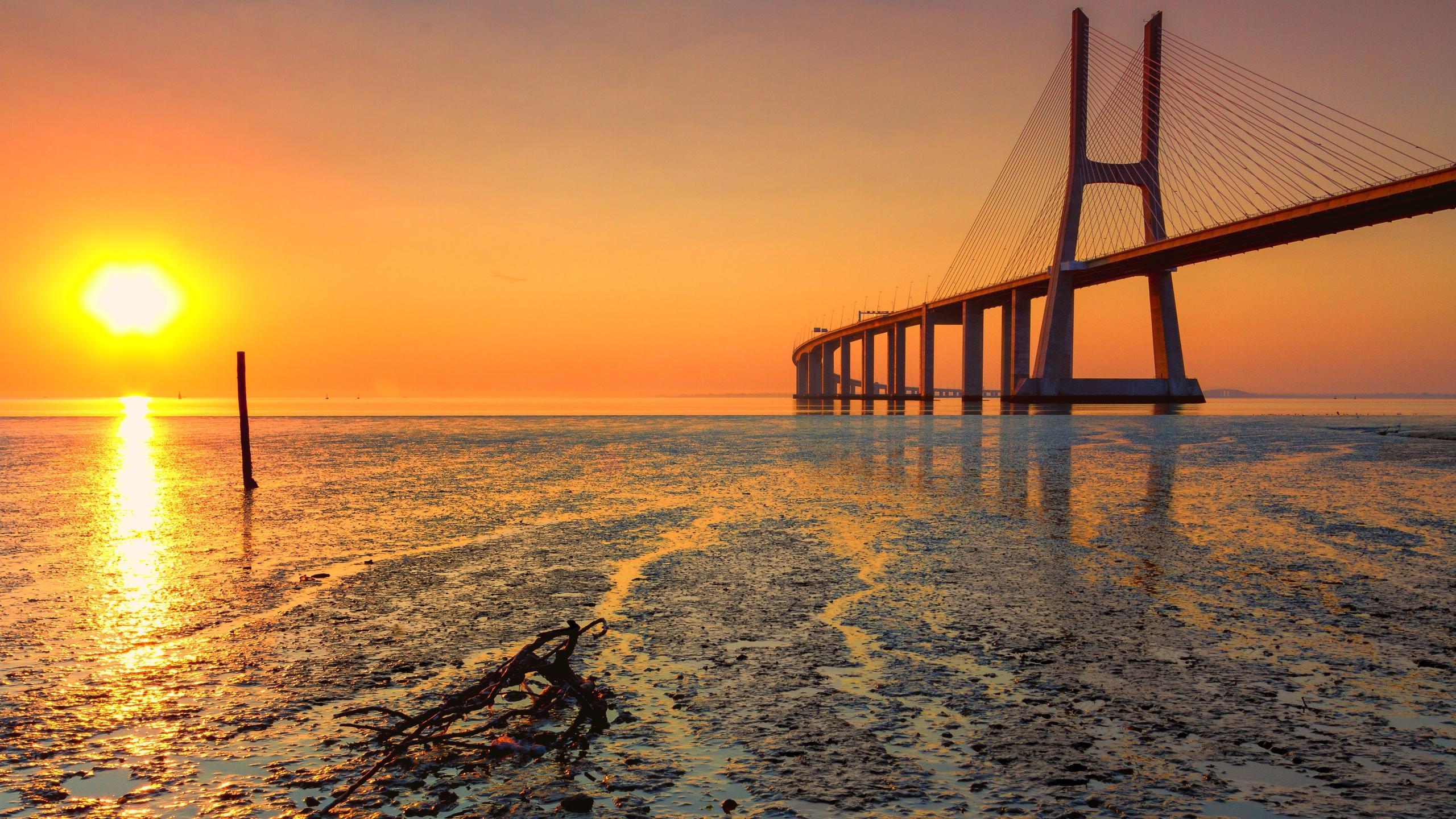 Vasco da Gama Bridge HD Wallpaper. Background Imagex1440