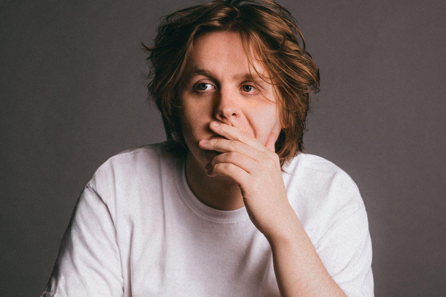 Lewis Capaldi has unveiled his new song, 'Hold Me While You Wait'