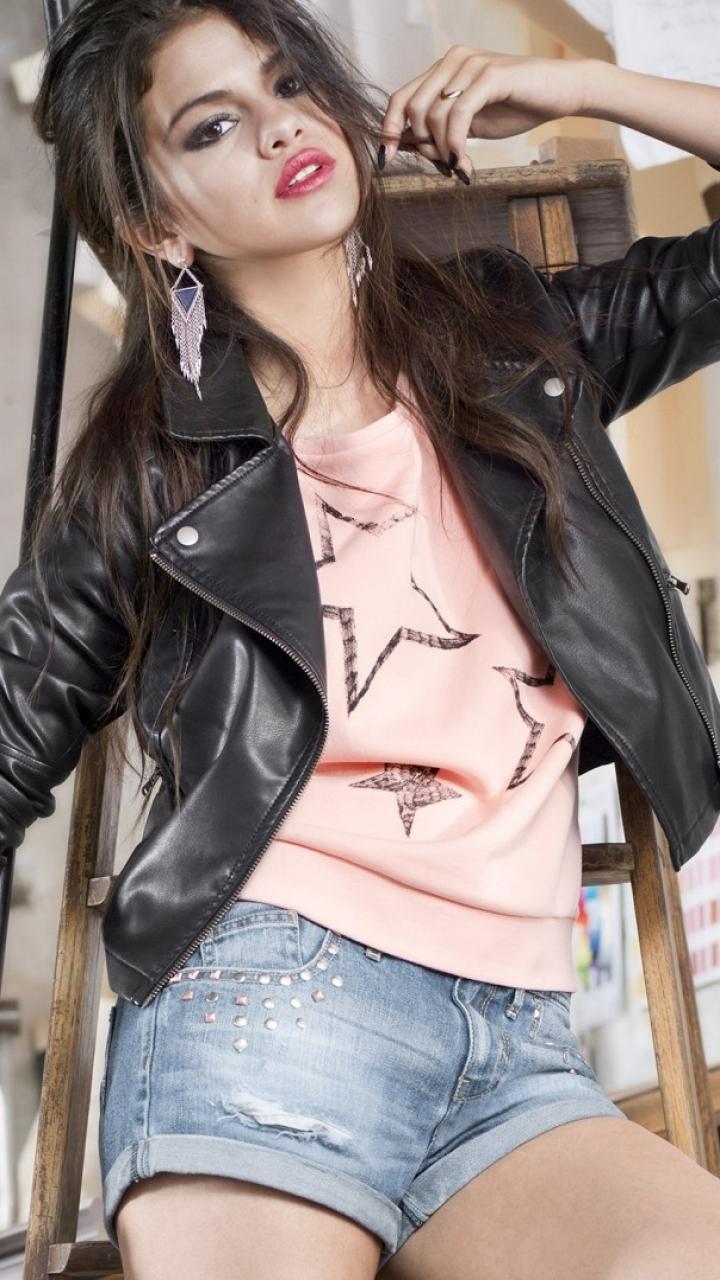 Music Selena Gomez (720x1280) Wallpaper
