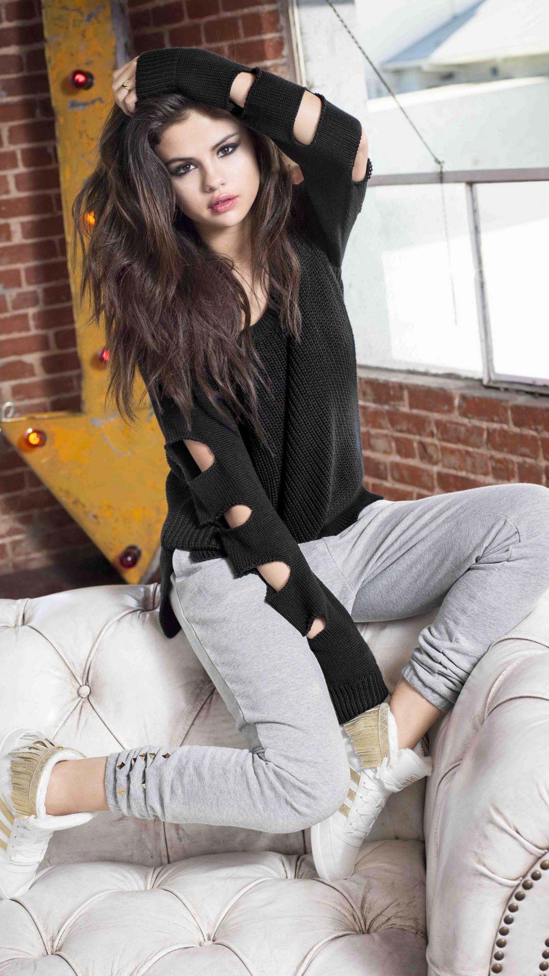 Beautiful Selena Gomez HD Mobile wallpaper 1080p 1080x1920