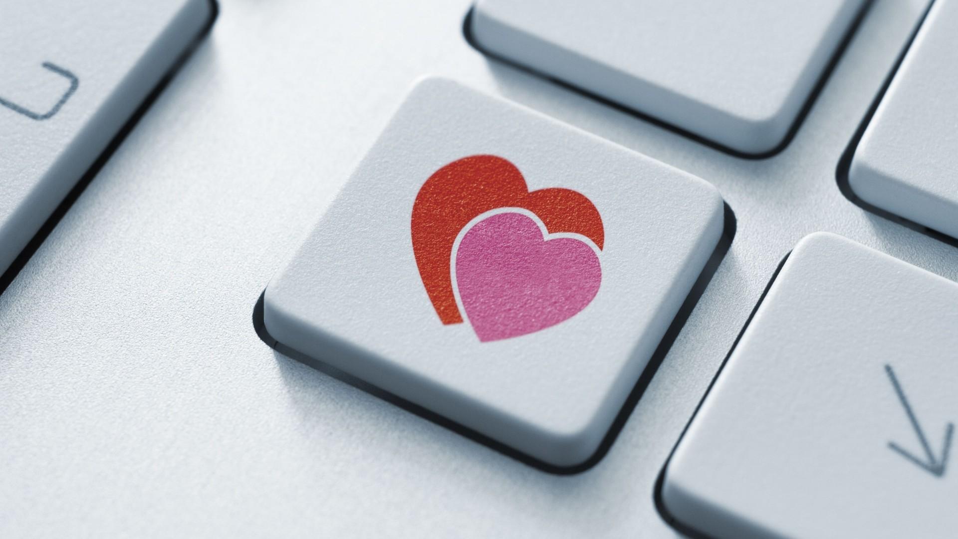 Two hearts on the button wallpaper and image